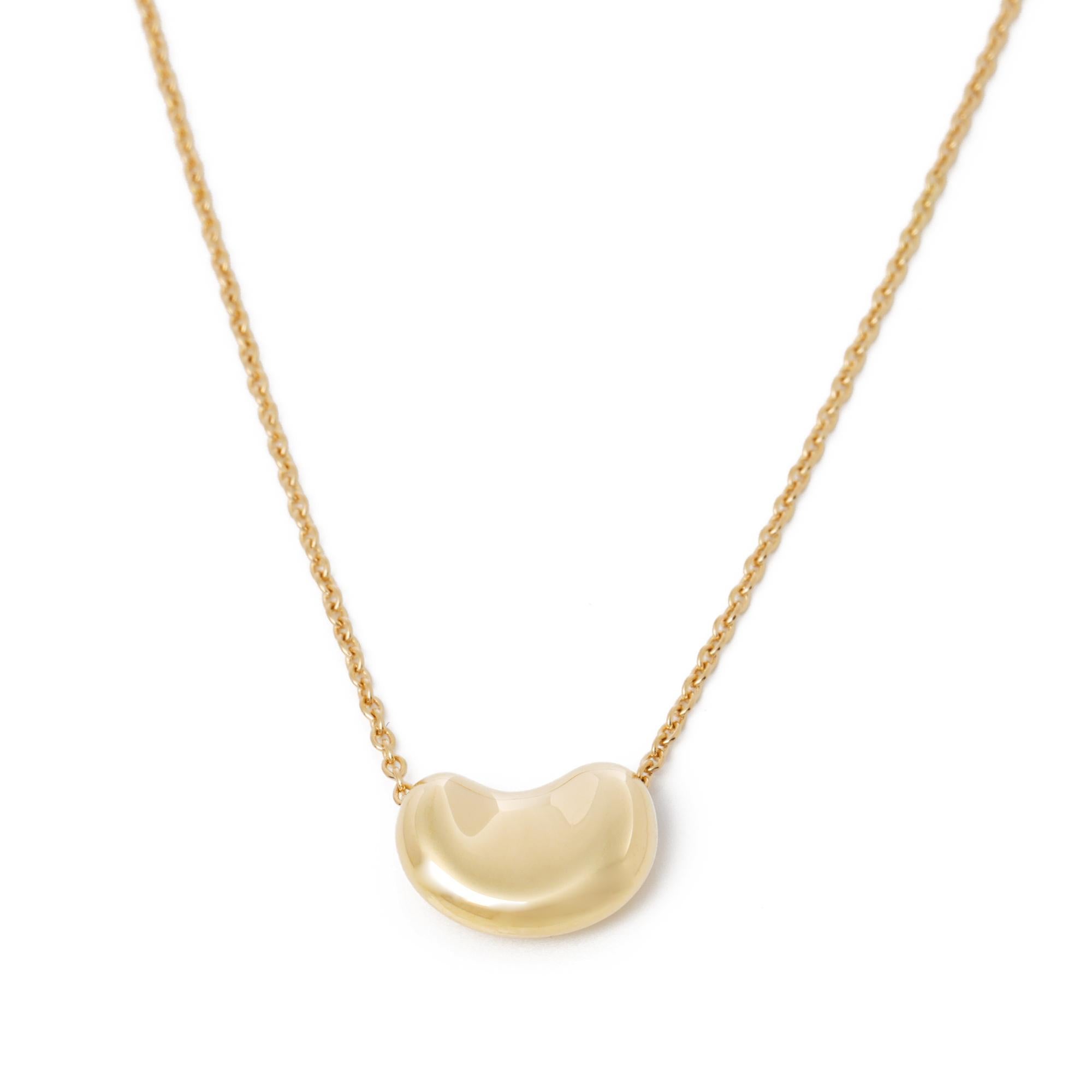 This pendant by Tiffany & Co is from their Elsa Peretti collection and features an 10.8mm 18ct gold bean set on a 41cm trace chain. Complete with Xupes presentation box. Our Xupes reference is J783 should you need to quote this. 