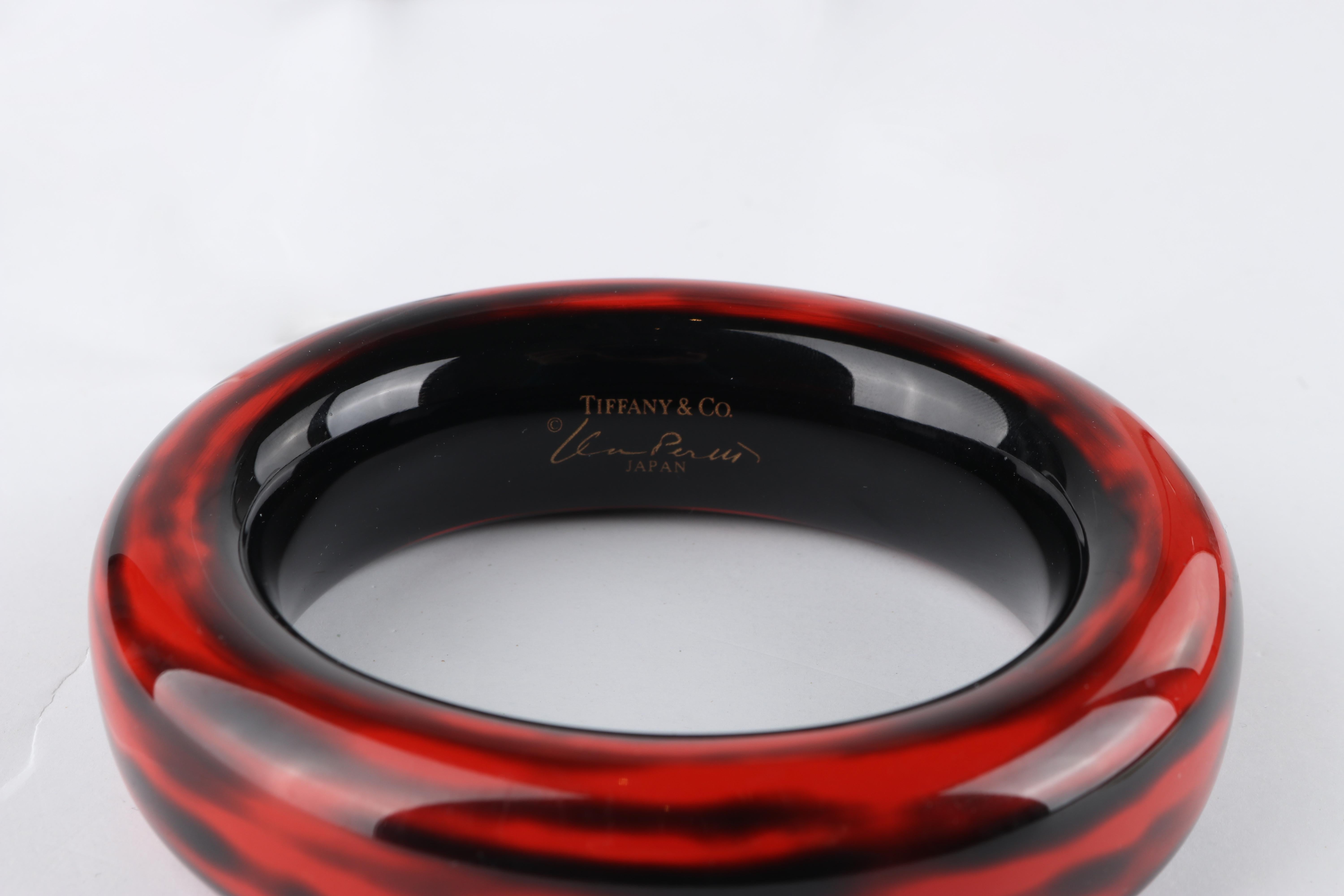 TIFFANY & CO. ELSA PERETTI Black Red Polished Lacquer Hard Wood Bangle Bracelet For Sale 4