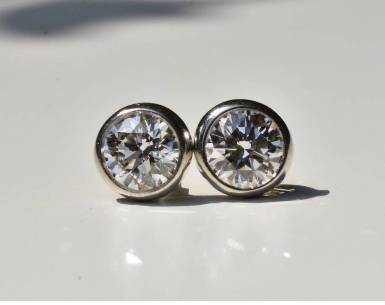 Tiffany & Co. Elsa Peretti Diamond Earrings 1.72 Carat In Good Condition In London, GB