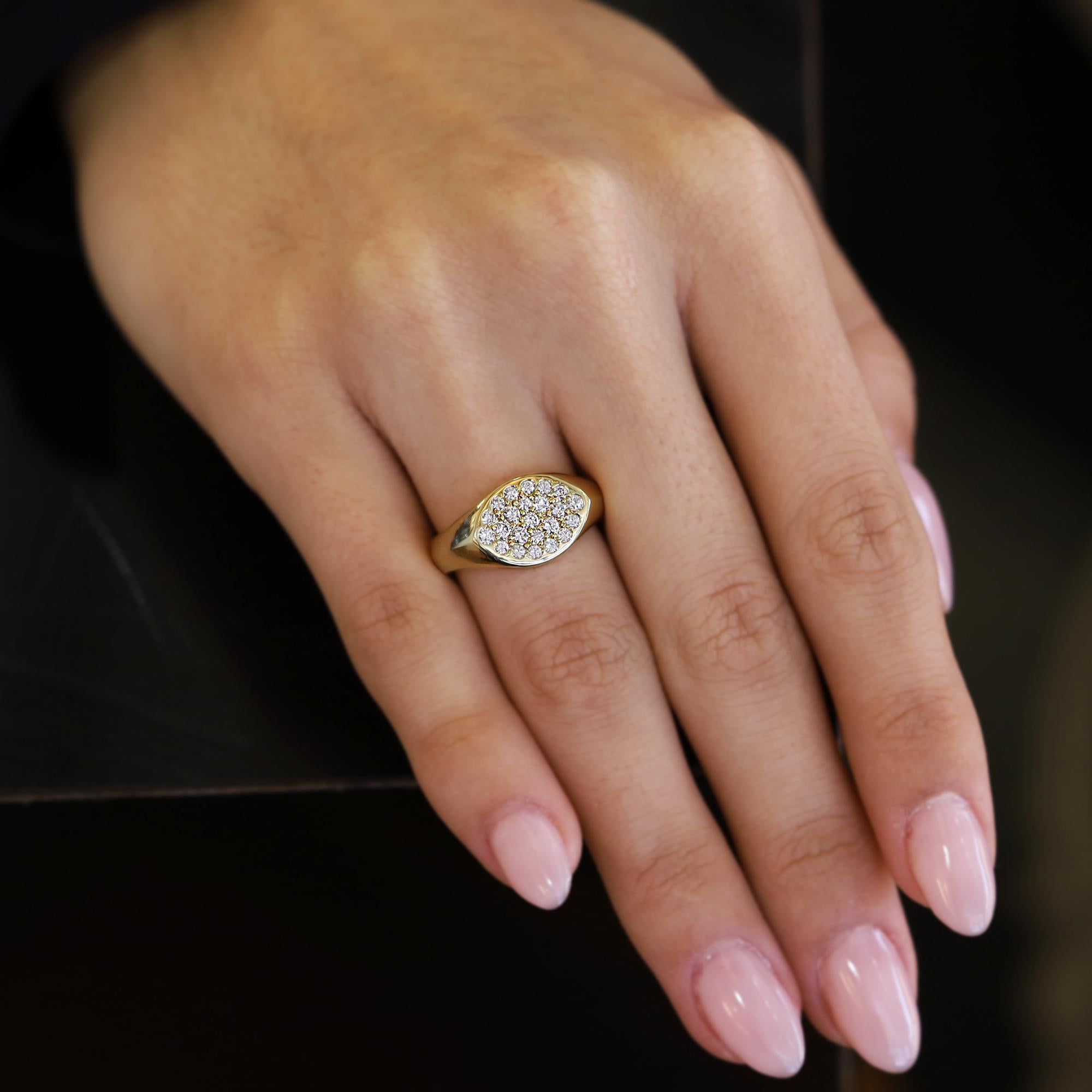 Taglio brillante Tiffany & Co. Elsa Peretti for Tiffany & Co. Anello East-West in oro 18k con pavé di diamanti in vendita