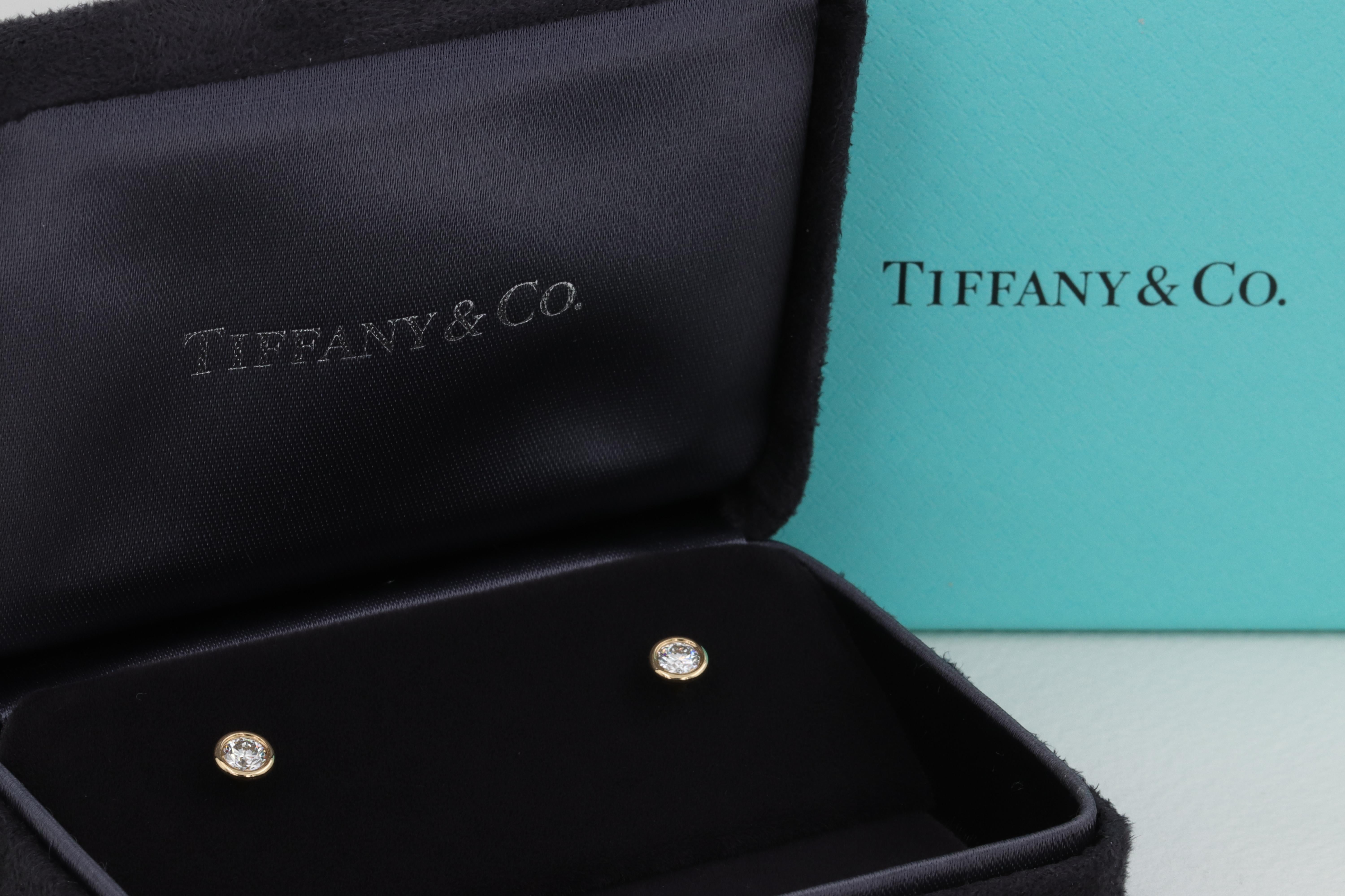 Tiffany & Co. Elsa Peretti Diamonds By the Yard Bezel Stud Earrings Yellow Gold

A perfect everyday size, these clean bezel set round brilliant cut diamond stud earrings are done in bright 18 karat yellow gold and feature easy on push backs. 

The