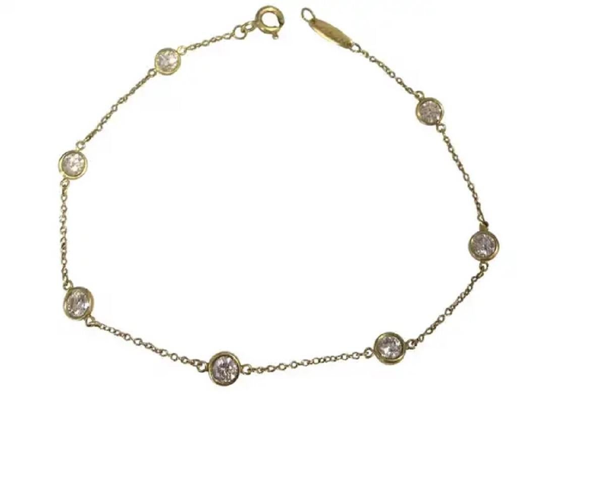 I disegni originali sono protetti da copyright di Elsa Peretti.

-Condizioni perfette

-Oro giallo 18k

-Lunghezza: 7''

-Peso del bracciale 2,2gr

-Diamanti: 1,40ct

-Metri: 7 pezzi, 5,5 mm

-Viene fornito con scatola Tiffany