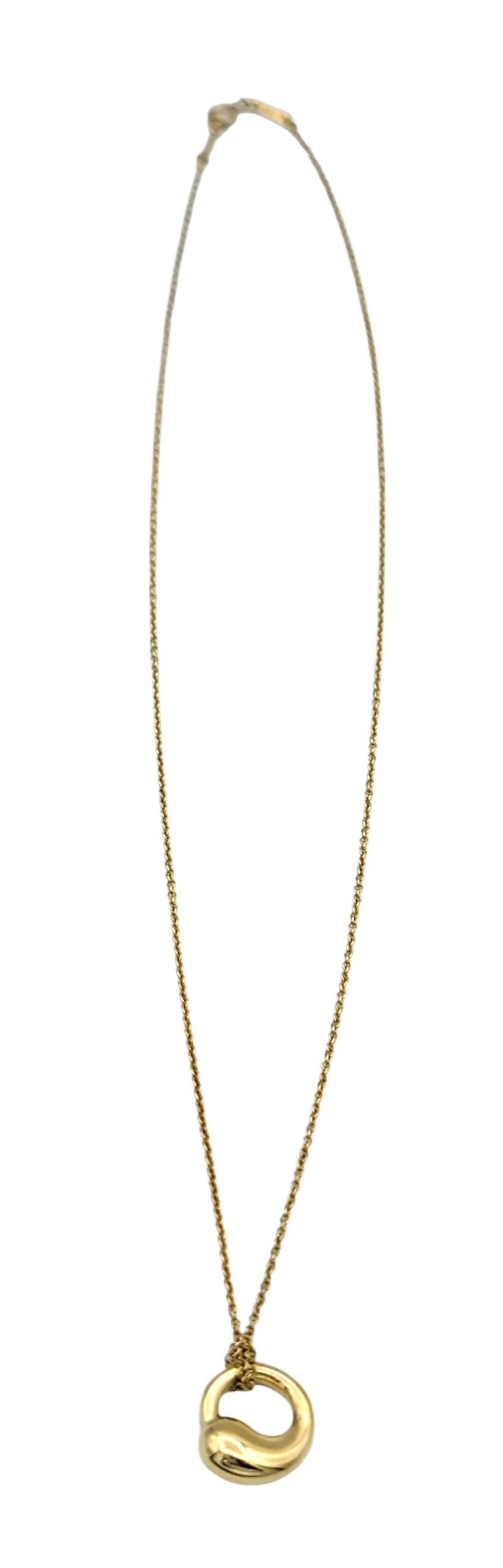 Women's Tiffany & Co. Elsa Peretti Eternal Circle Pendant Necklace 18 Karat Yellow Gold For Sale