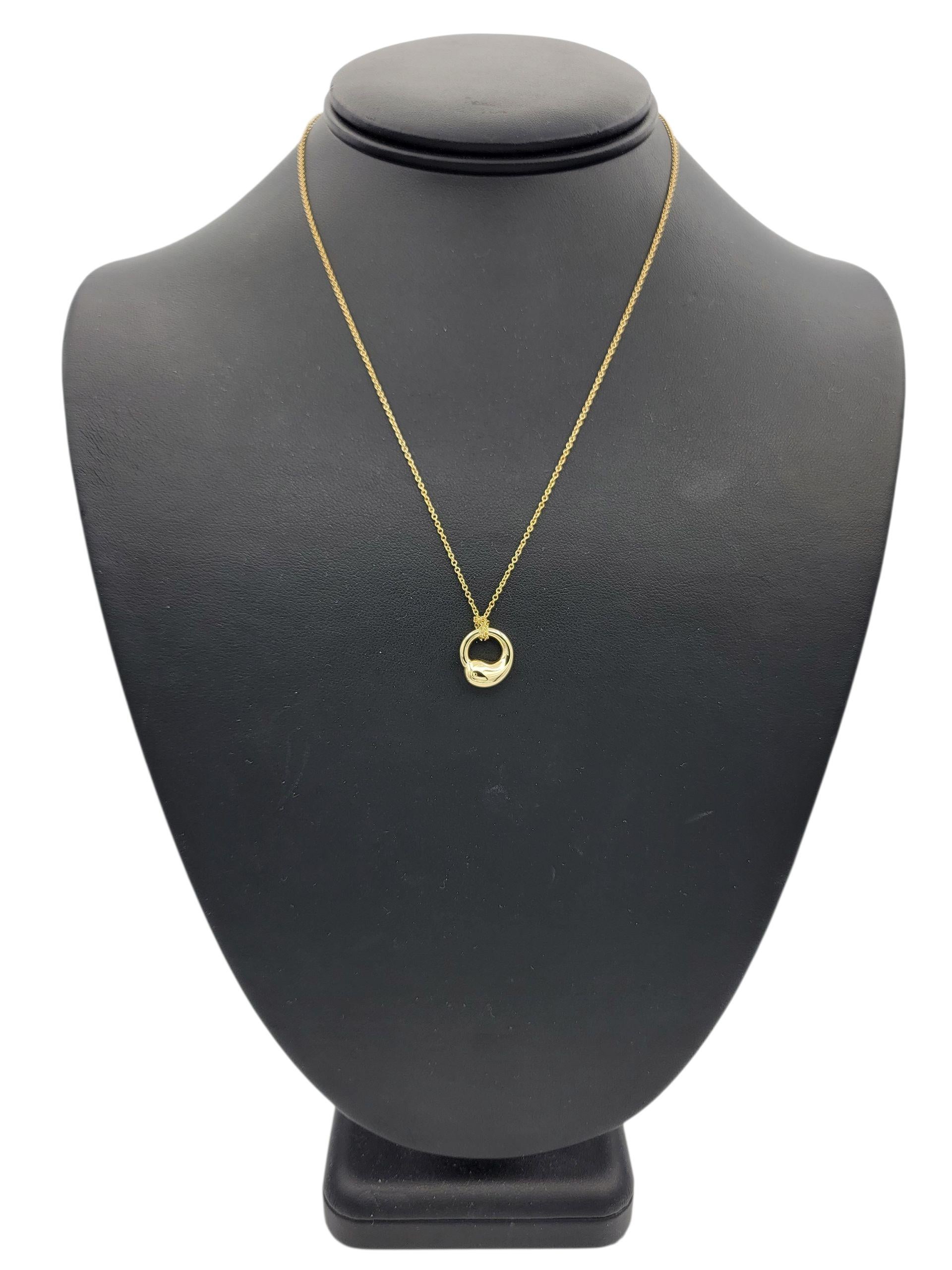 Tiffany & Co. Elsa Peretti Eternal Circle Pendant Necklace 18 Karat Yellow Gold For Sale 4