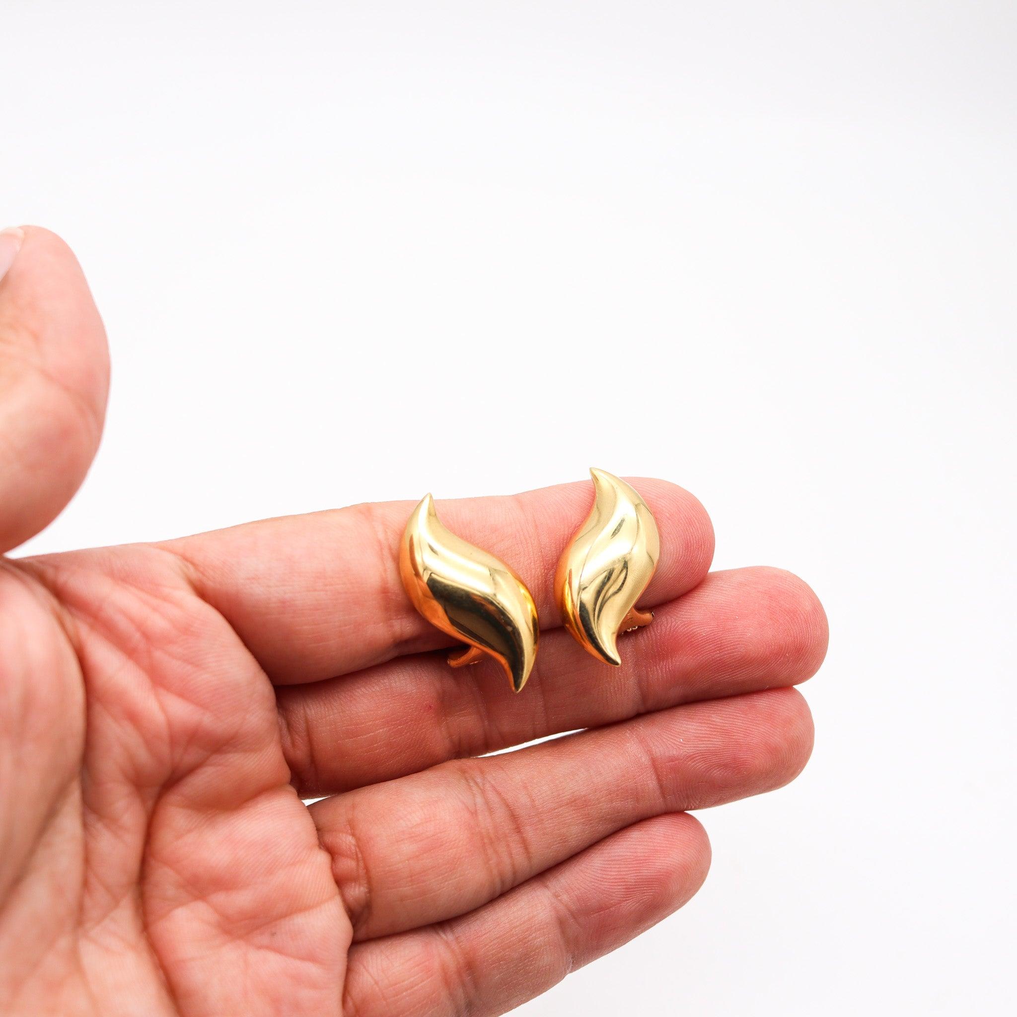 TIFFANY & CO. Elsa Peretti Free Forms Clips-On Earrings In 18Kt Yellow Gold For Sale 2