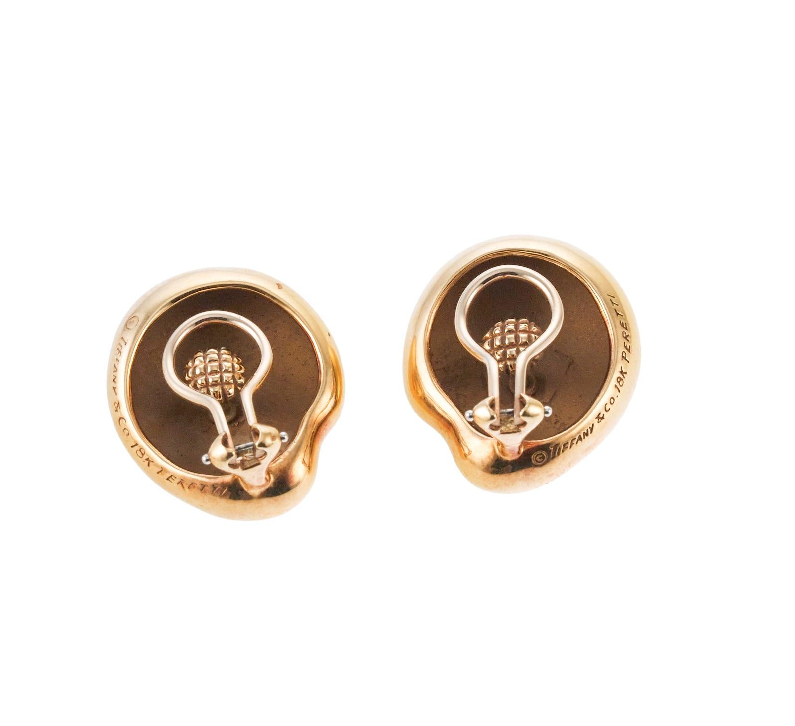 Tiffany & Co Elsa Peretti Gold Large Bean Earrings In Excellent Condition For Sale In New York, NY