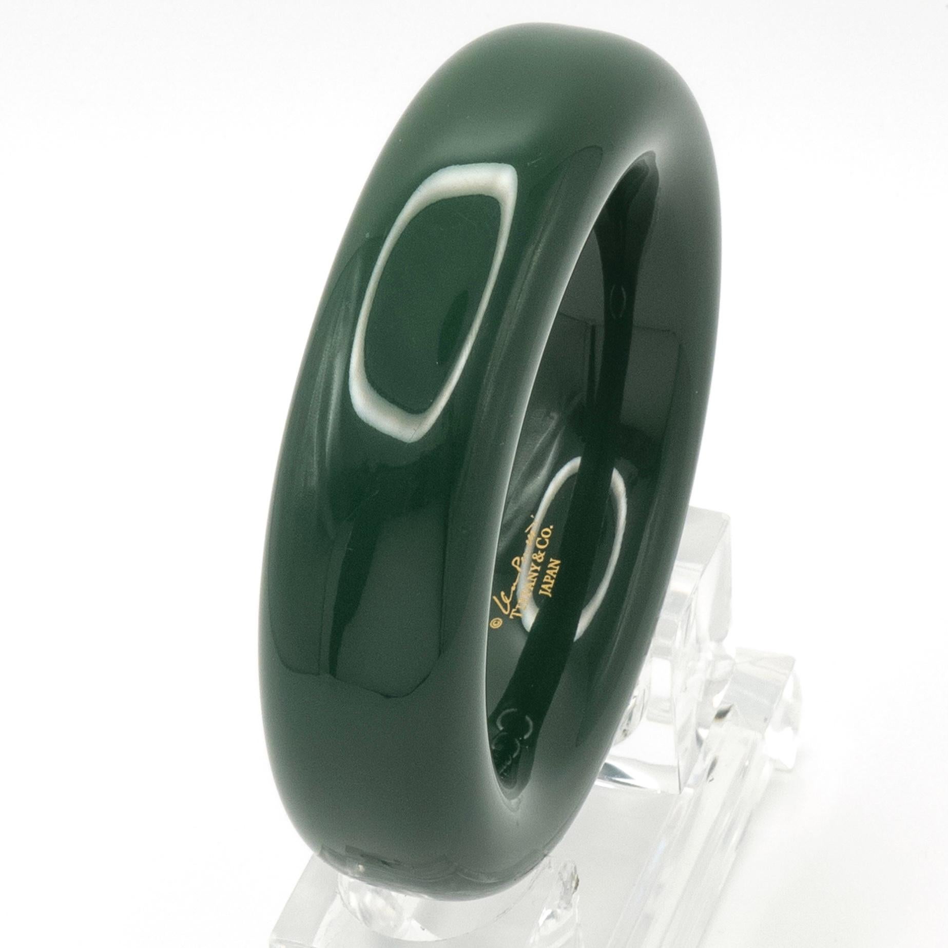 Tiffany & Co. Elsa Peretti Grüner Lack Donut-Armreif im Zustand „Gut“ im Angebot in New York, NY