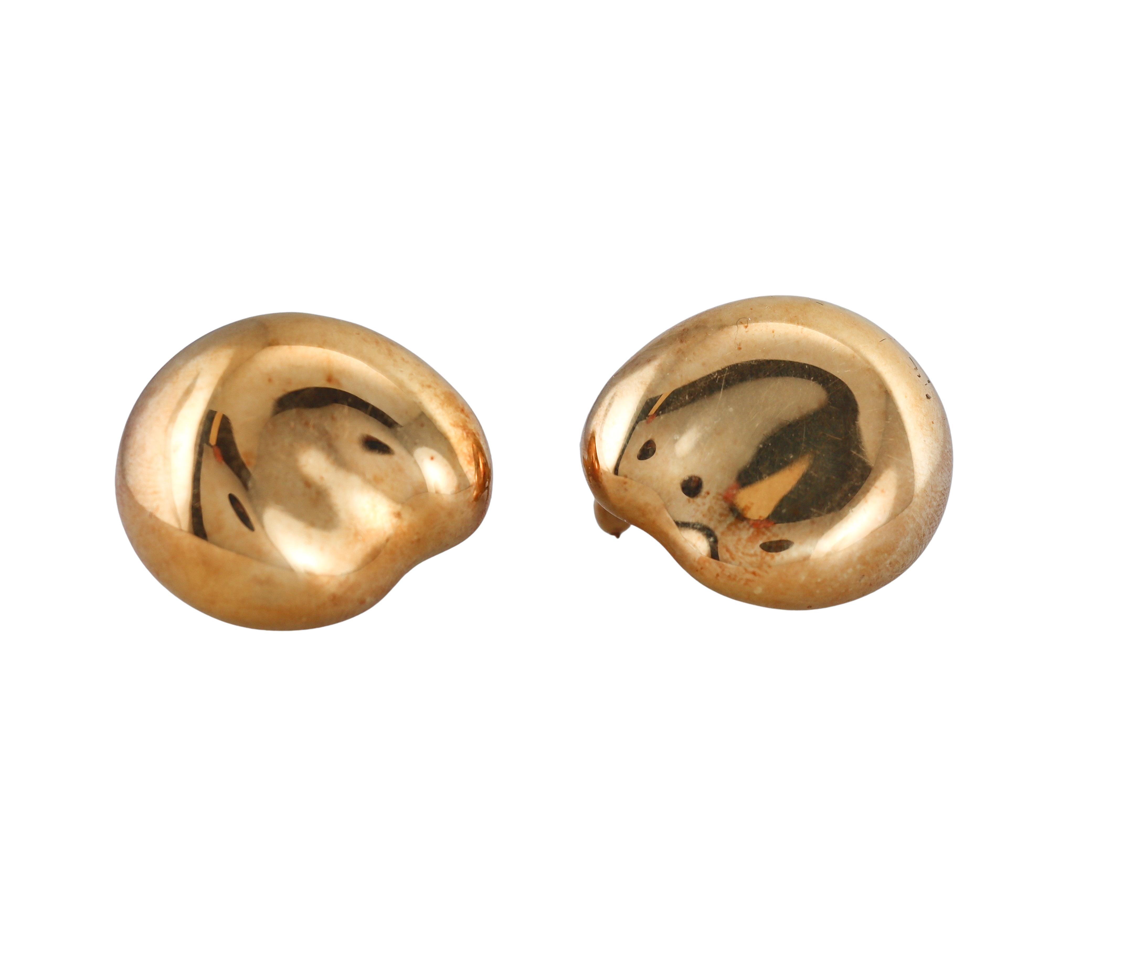 Tiffany & Co Elsa Peretti Large Bean Yellow Gold Earrings In Excellent Condition In New York, NY