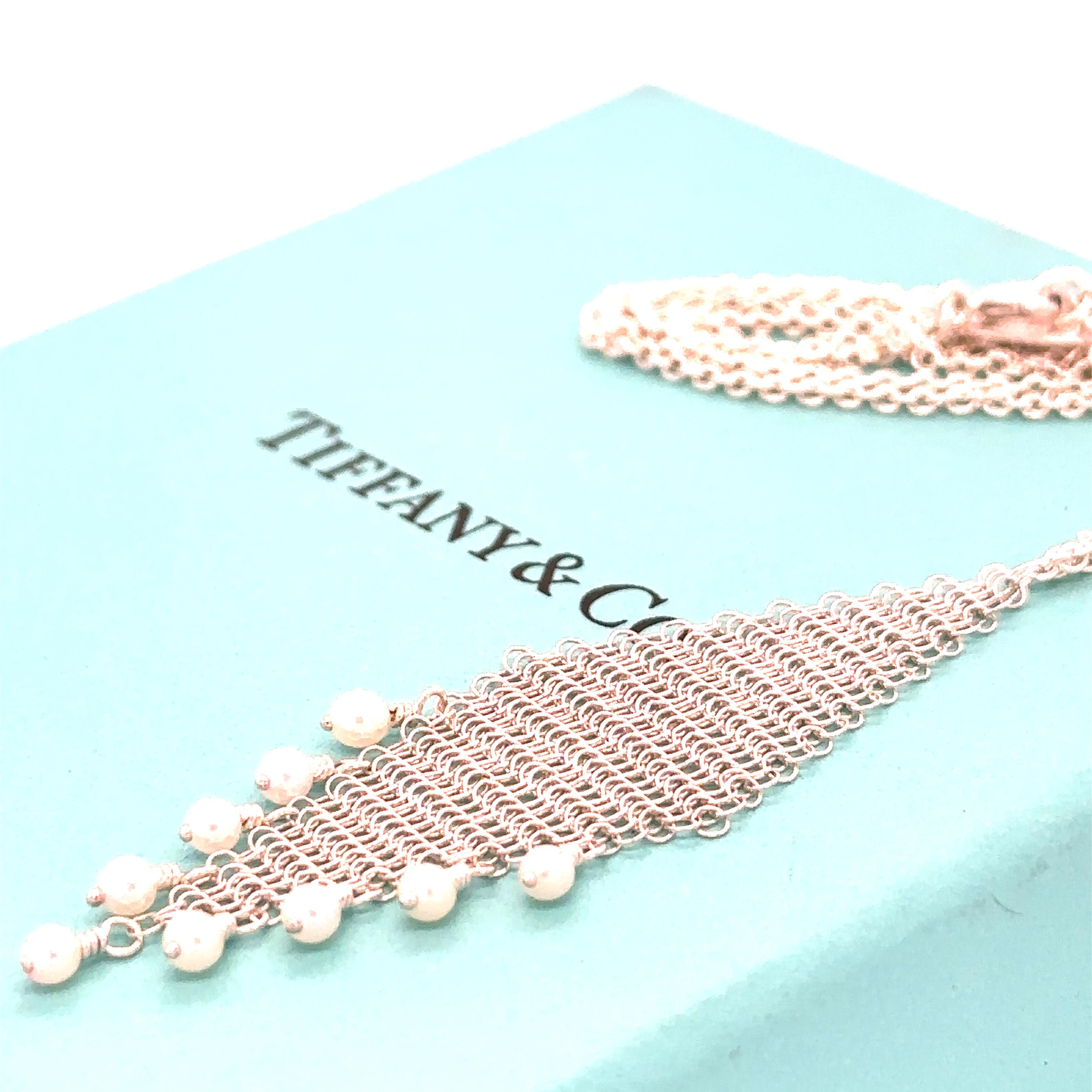 A Tiffany & Co Elsa Peretti Mesh Fringe Pendant, made of Sterling Silver. Fringe pendant features freshwater cultured pearls, pearls 2.5-3mm. 

Metal: Sterling Silver
Carat: N/A
Colour: N/A
Clarity: N/A
Cut: N/A
Weight: N/A
Engravings/Markings: