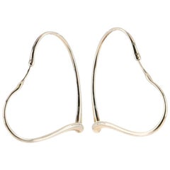Tiffany & Co. Elsa Peretti Boucles d'oreilles cerclées d'un cœur ouvert en argent sterling Large