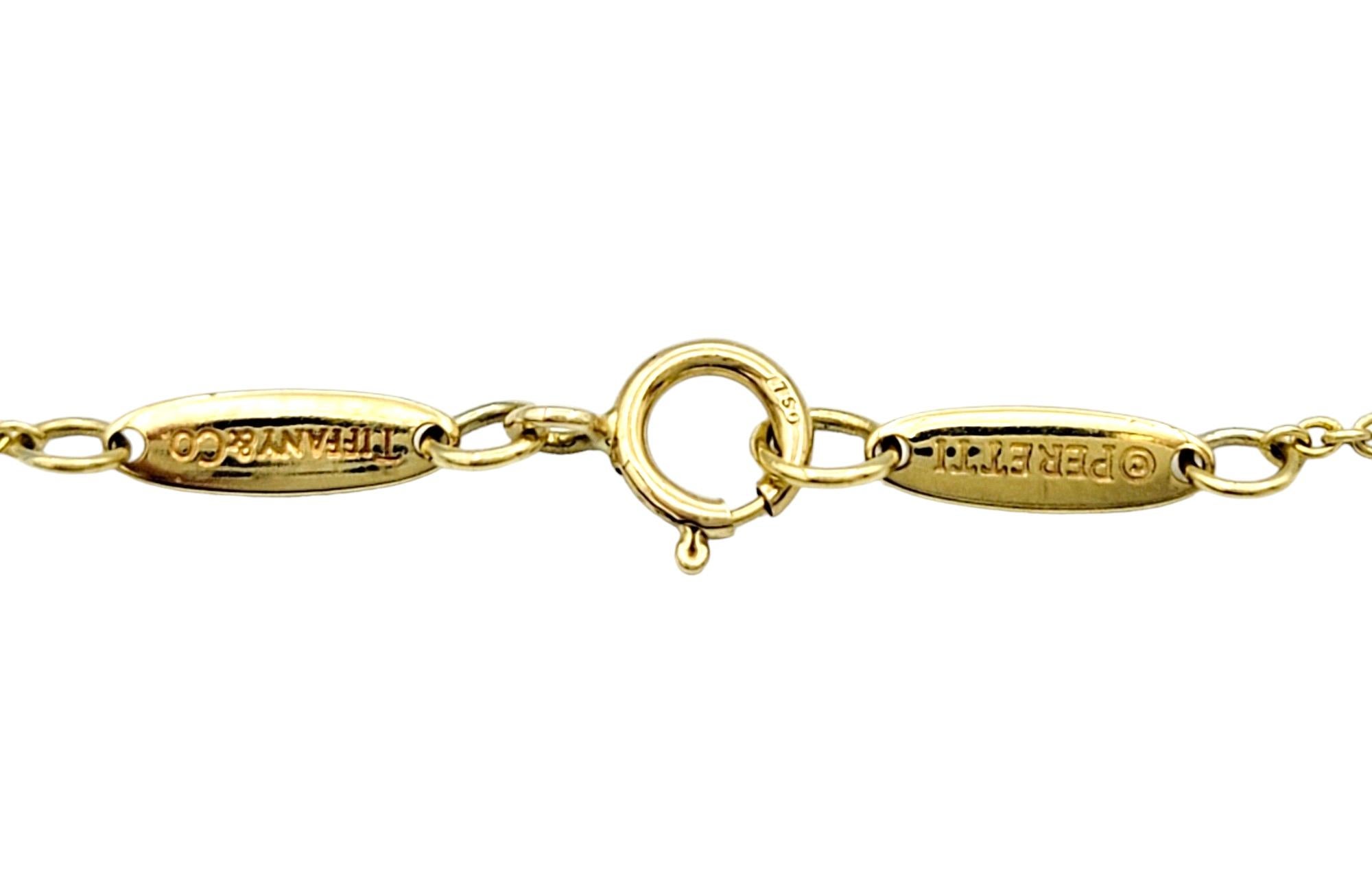 Tiffany & Co. Elsa Peretti Halskette mit offenem Herz-Anhänger aus 18 Karat Gelbgold Damen im Angebot