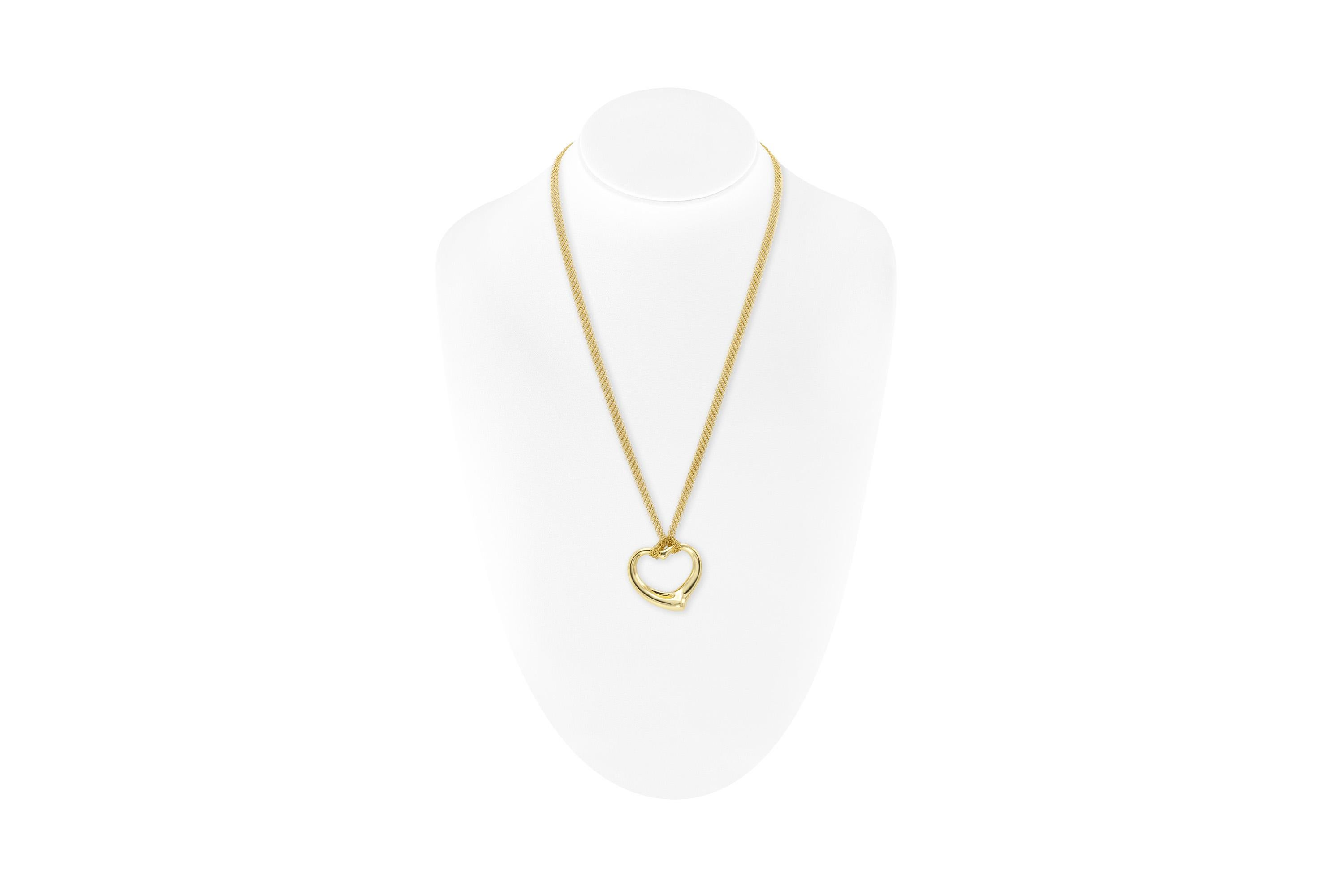 Finely crafted in 18k yellow gold.
Signed by Tiffany & Co. and Elsa Peretti
Made in Spain