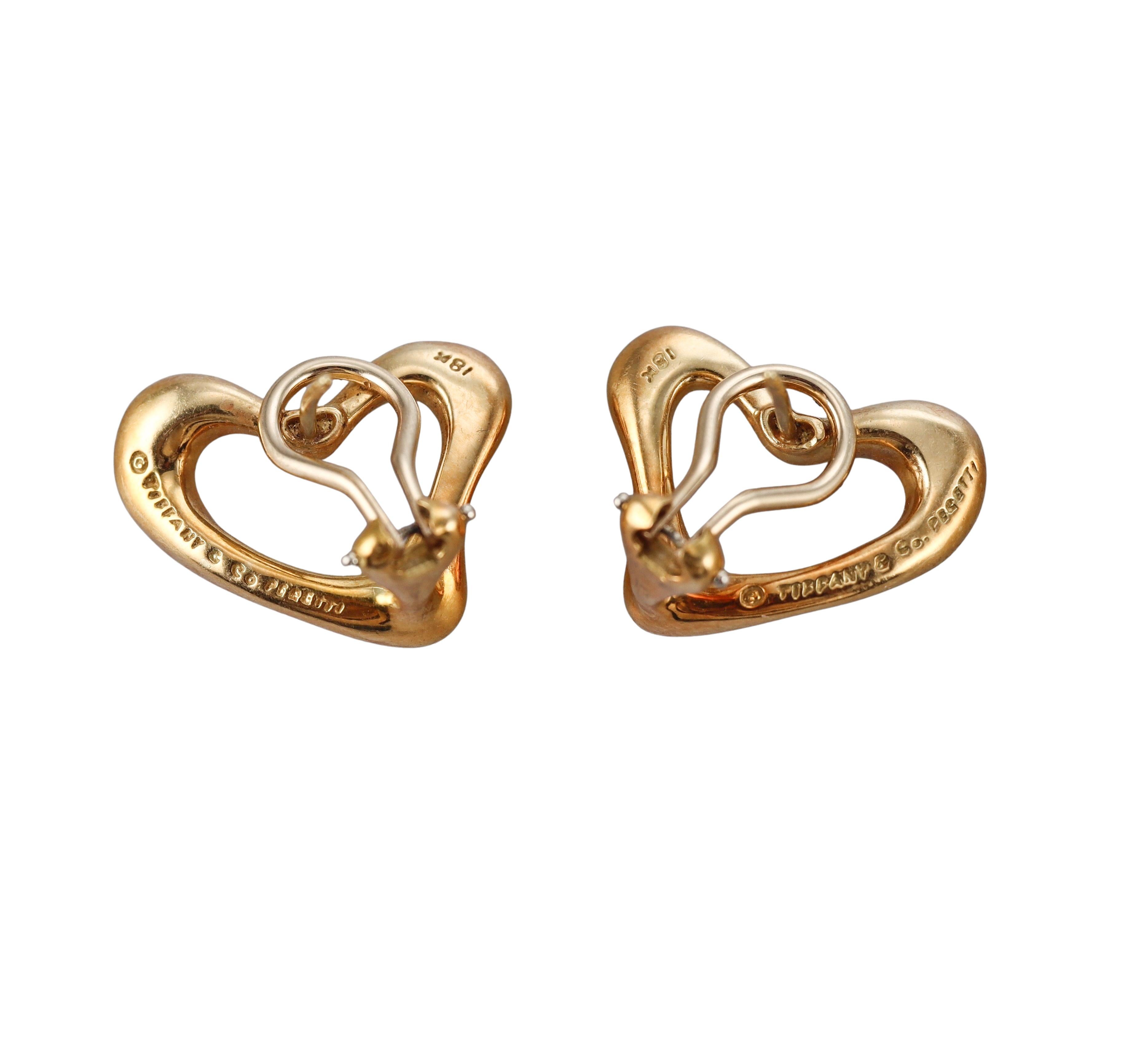 Tiffany & Co Elsa Peretti Open Heart 18k Yellow Gold Earrings In Excellent Condition For Sale In New York, NY