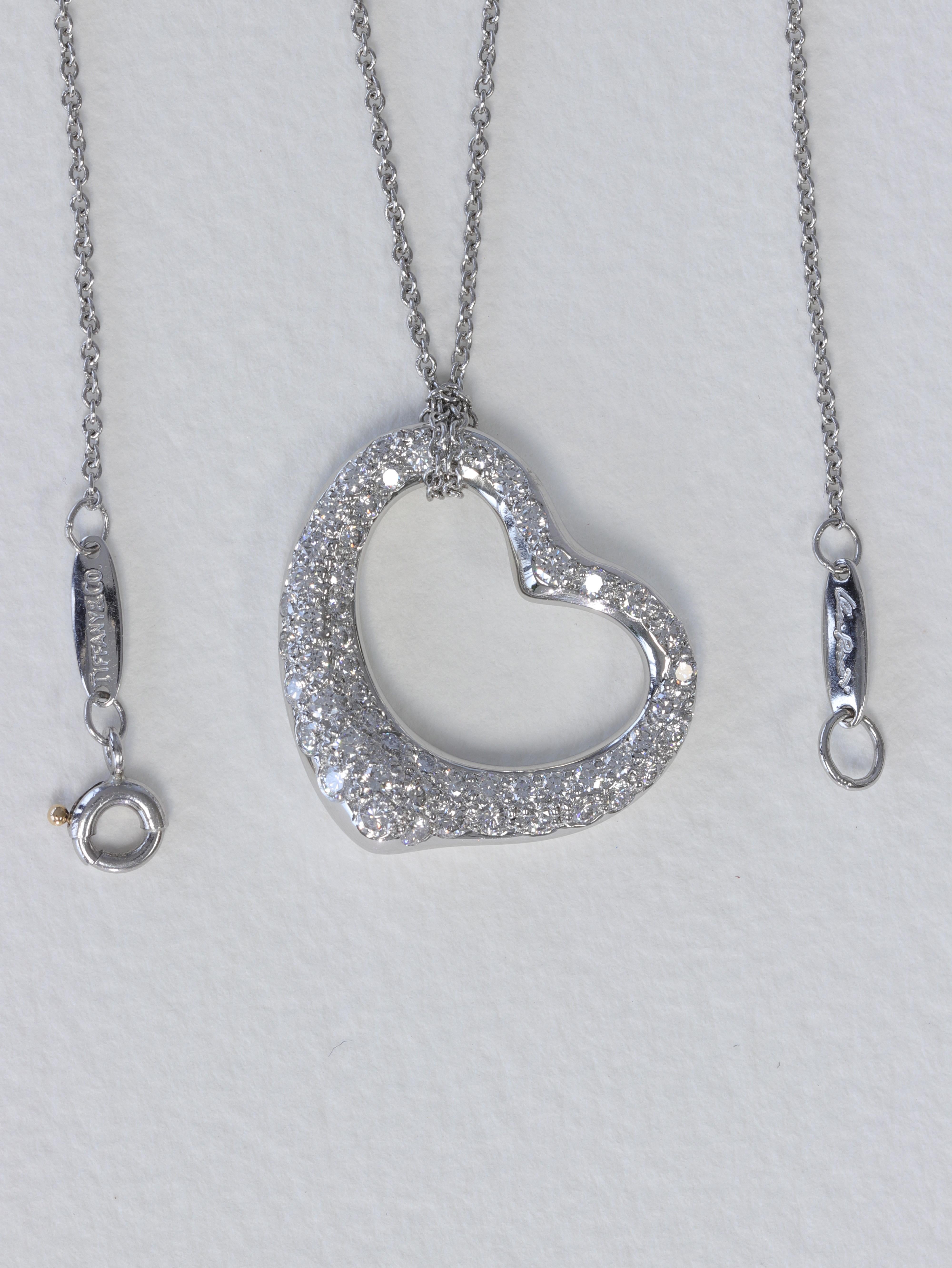 Tiffany & Co. Elsa Peretti Collier pendentif en forme de cœur ouvert en platine et diamants pavés  Excellent état - En vente à Tampa, FL