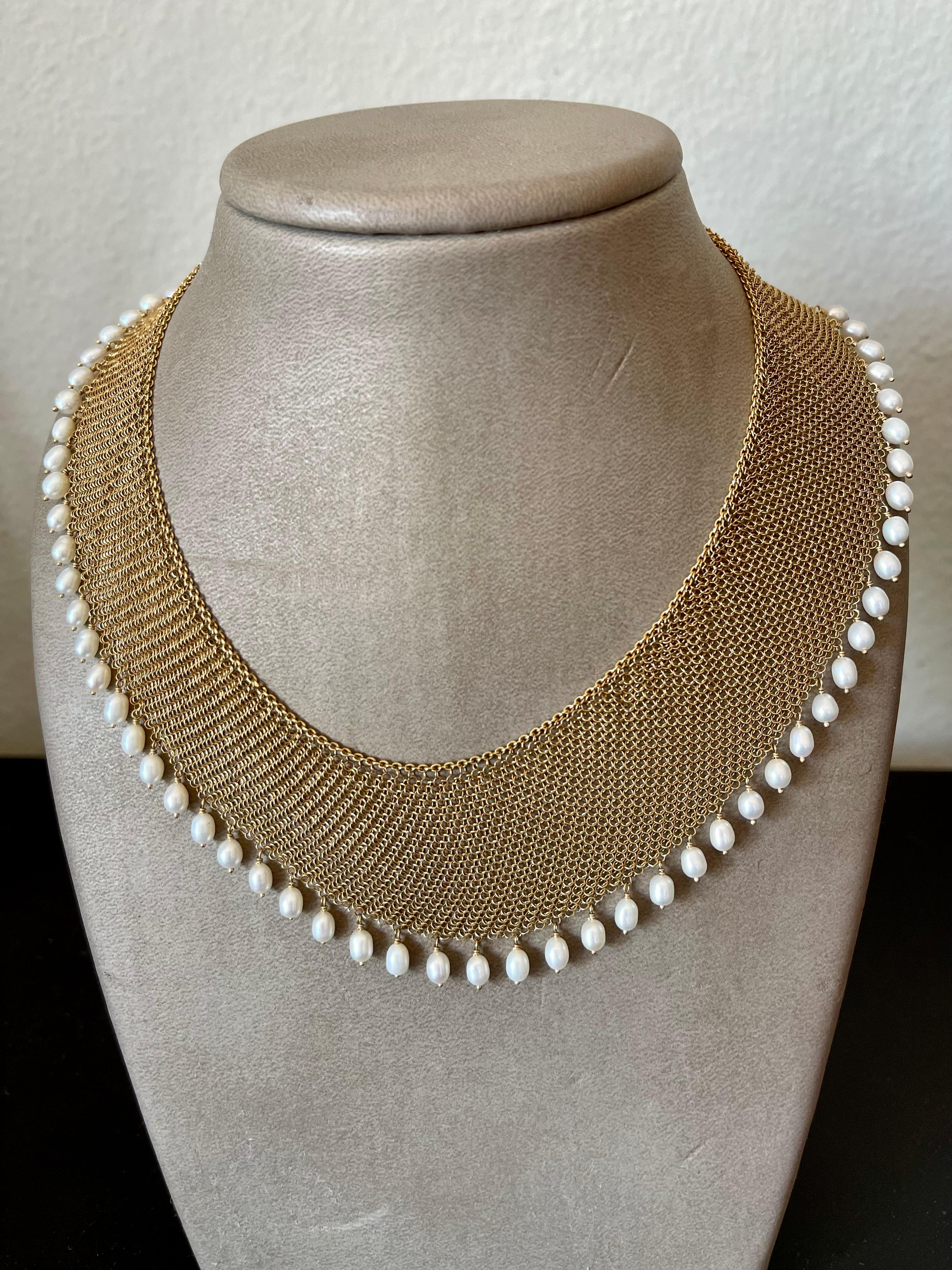 Round Cut Tiffany & Co. Elsa Peretti Pearl Yellow Gold Mesh Necklace With Earrings For Sale