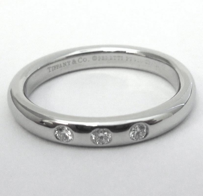 TIFFANY & Co. Elsa Peretti Platinum .06ct Diamond Stacking Band Ring 5 In Excellent Condition In Los Angeles, CA