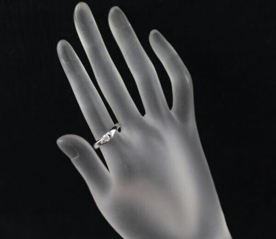 TIFFANY & Co. Elsa Peretti Platinum .18ct Diamond Curved Band Ring 5 In Excellent Condition For Sale In Los Angeles, CA