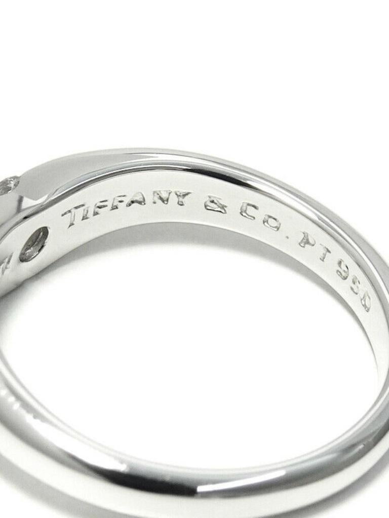 TIFFANY & Co. Elsa Peretti Platinum .18ct Diamond Curved Band Ring 6 In Excellent Condition For Sale In Los Angeles, CA