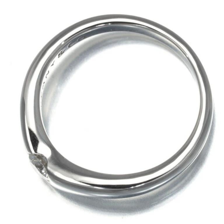 TIFFANY & Co. Anillo Elsa Peretti de platino y diamantes de 0,18 ct con banda curva 6 en Excelente estado para la venta en Los Angeles, CA