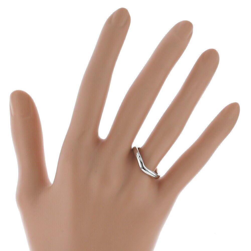 TIFFANY & Co. Elsa Peretti Platinum 3mm Curved Wedding Band Ring 8 For Sale 4