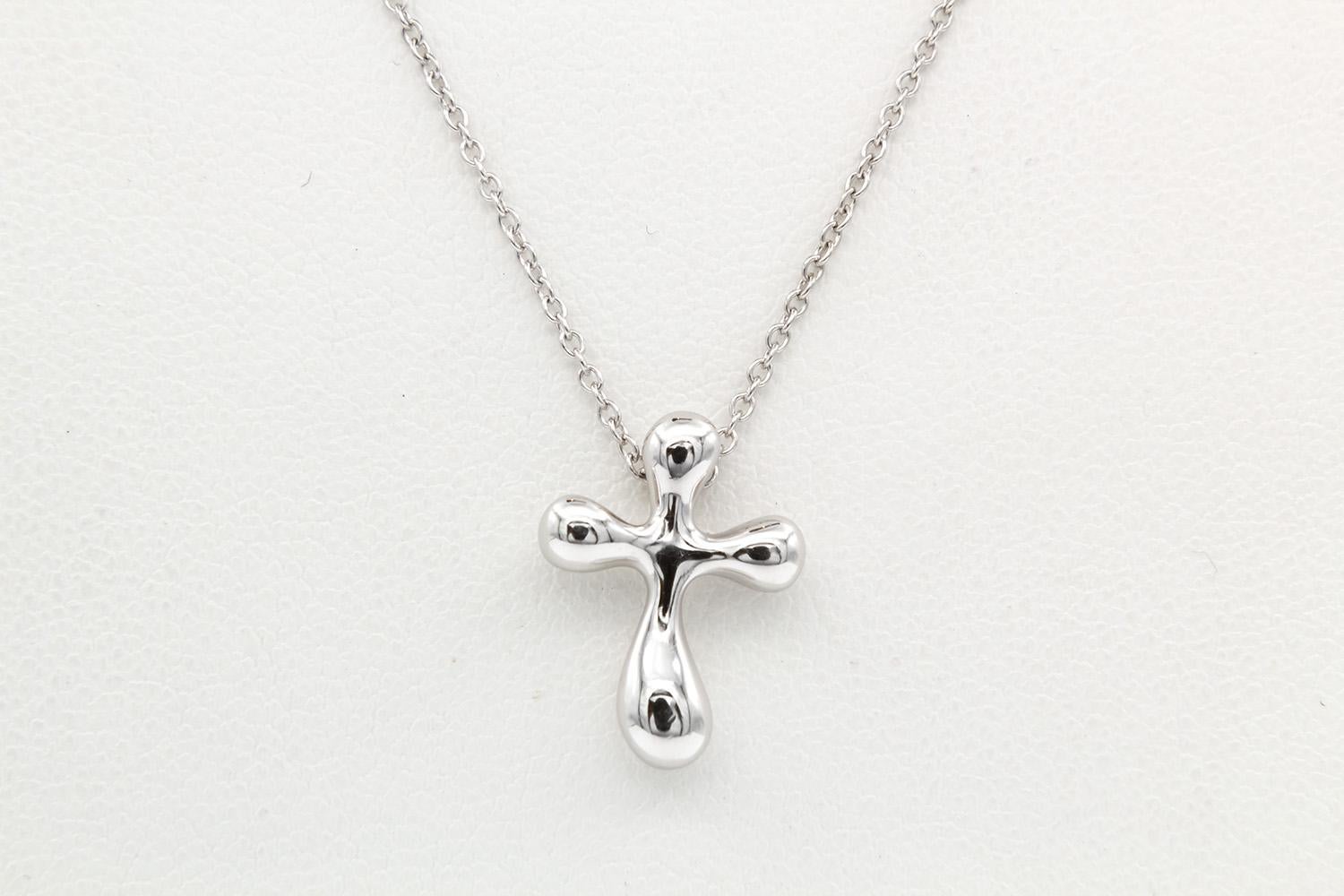 Tiffany & Co. Elsa Peretti Platinum Cross Pendant Necklace For Sale 6