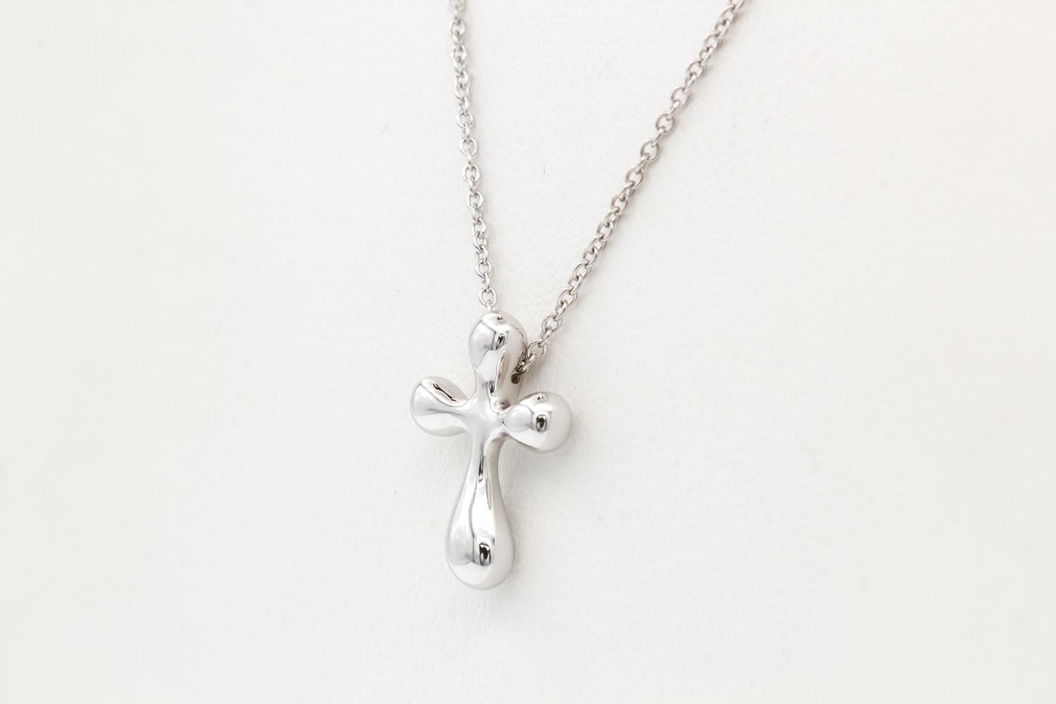 Tiffany & Co. Elsa Peretti Platinum Cross Pendant Necklace For Sale 7