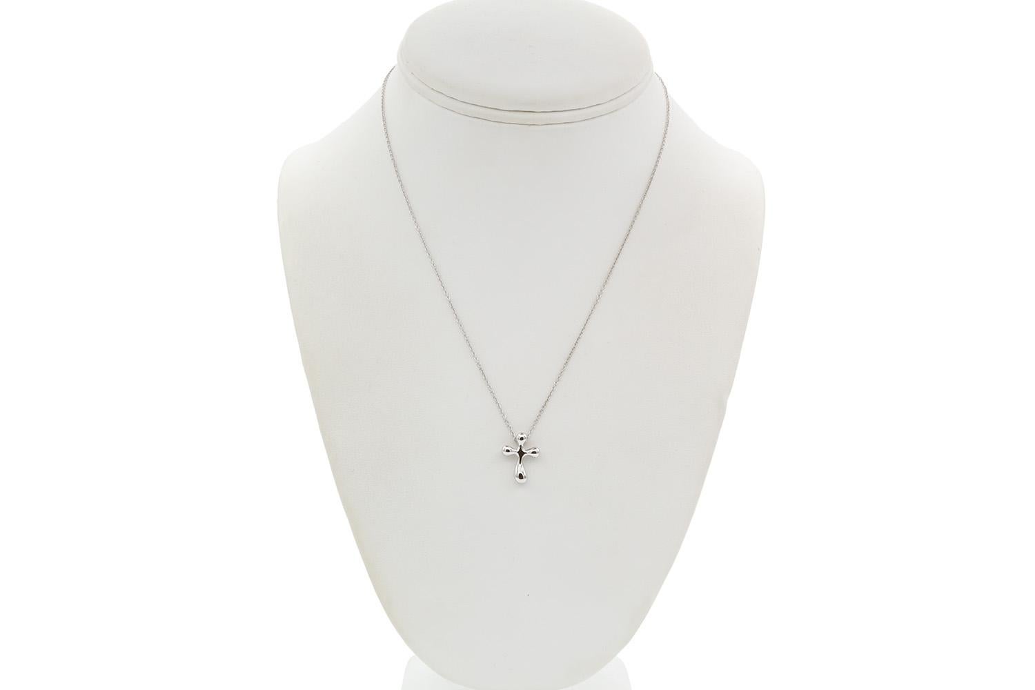 Tiffany & Co. Elsa Peretti Platinum Cross Pendant Necklace For Sale 8