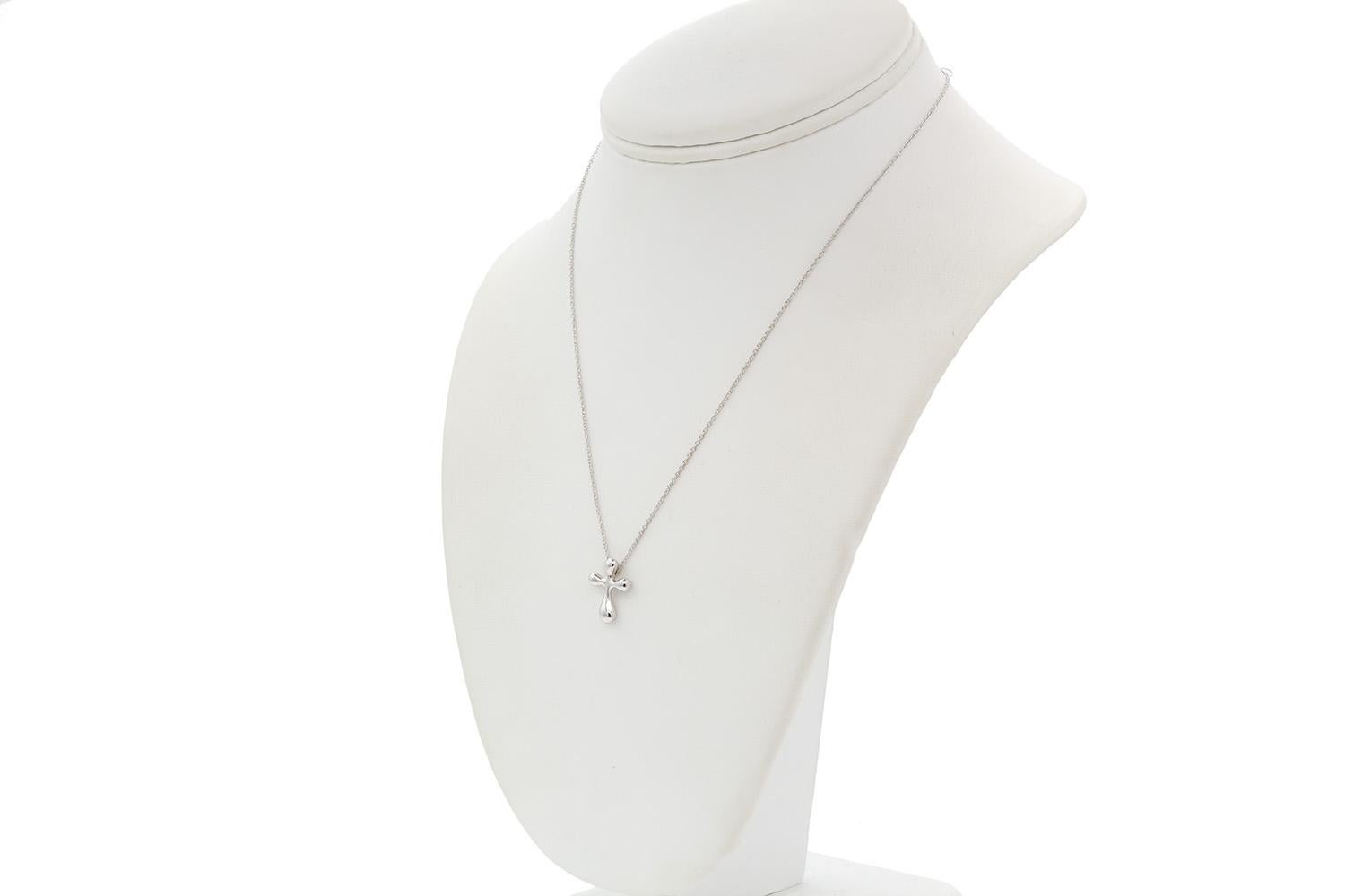 Tiffany & Co. Elsa Peretti Platinum Cross Pendant Necklace For Sale 9