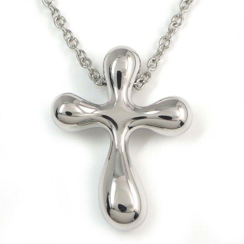 TIFFANY & Co. Elsa Peretti, collier pendentif croix en platine 

Métal : Platine
Poids : 4.0 grammes 
Chaîne : 16