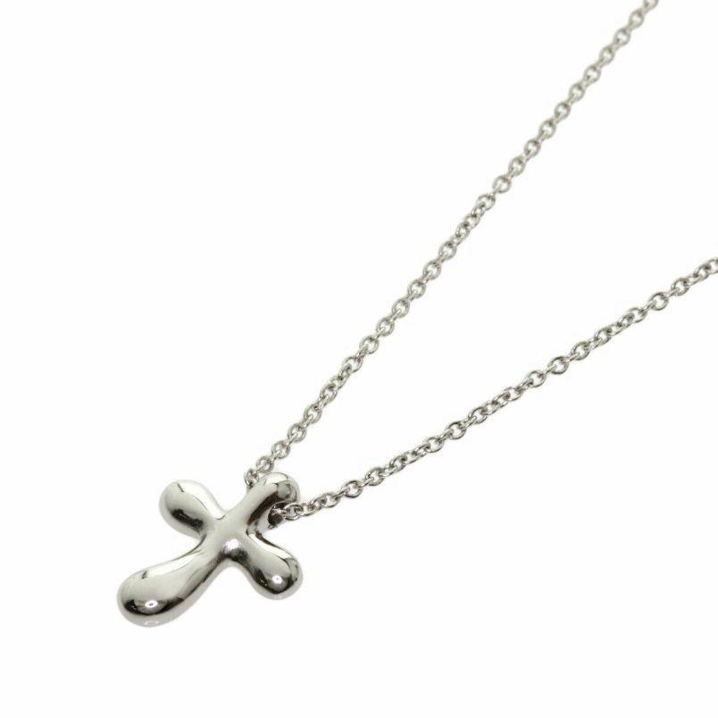 TIFFANY & Co. Elsa Peretti Platinum Cross Pendant Necklace In Excellent Condition For Sale In Los Angeles, CA