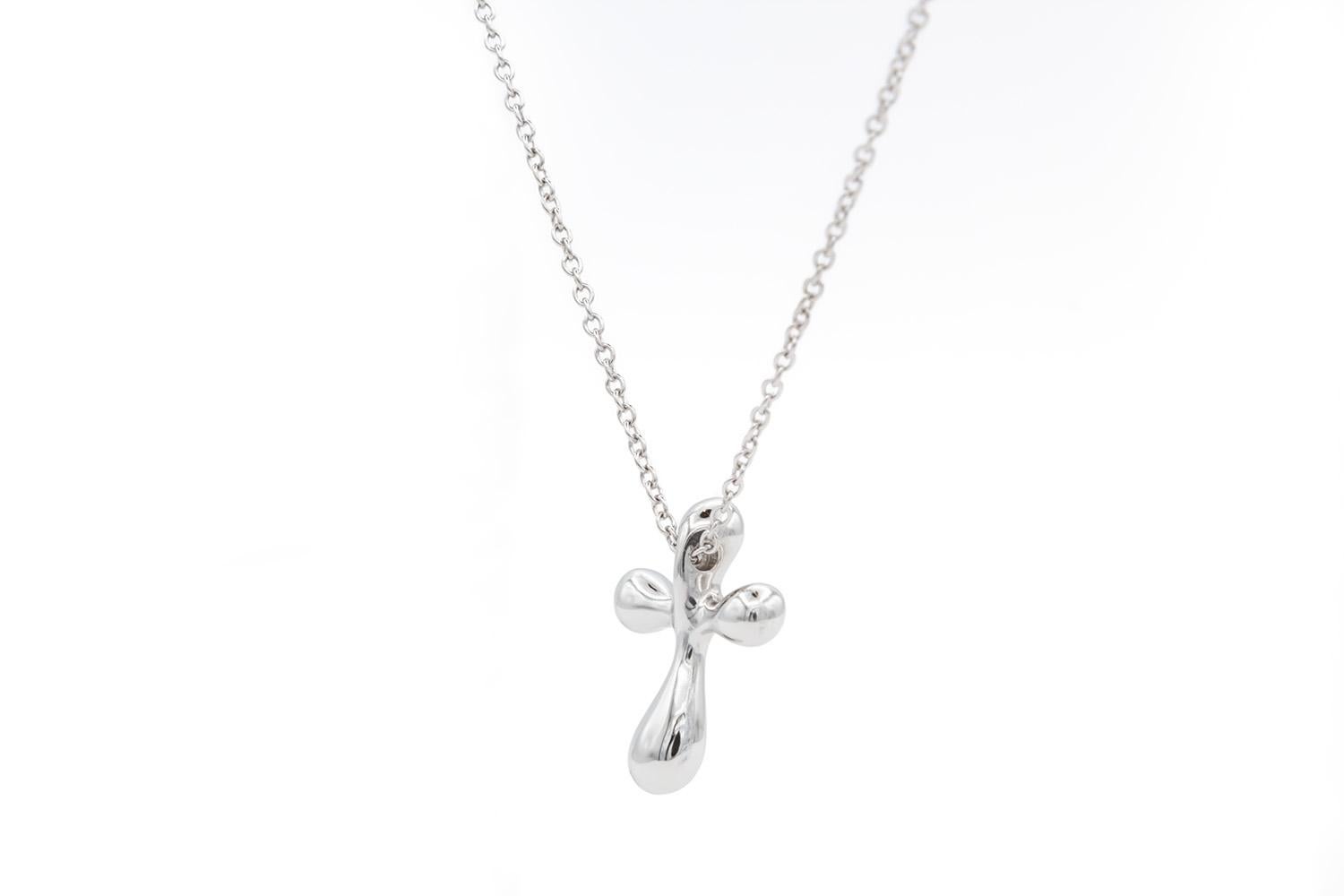 Tiffany & Co. Elsa Peretti Platinum Cross Pendant Necklace In Excellent Condition For Sale In Tustin, CA