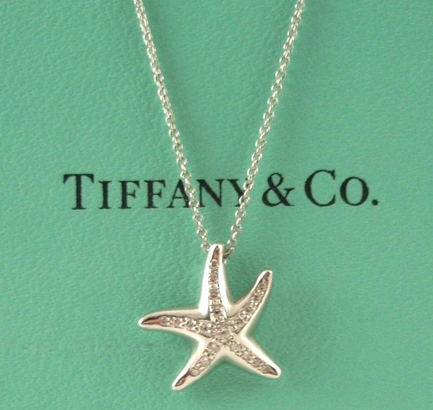 TIFFANY & Co. Elsa Peretti Platinum Diamond Starfish Pendant Necklace         

Metal: Platinum
Weight: 5.80 grams
Chain: 16