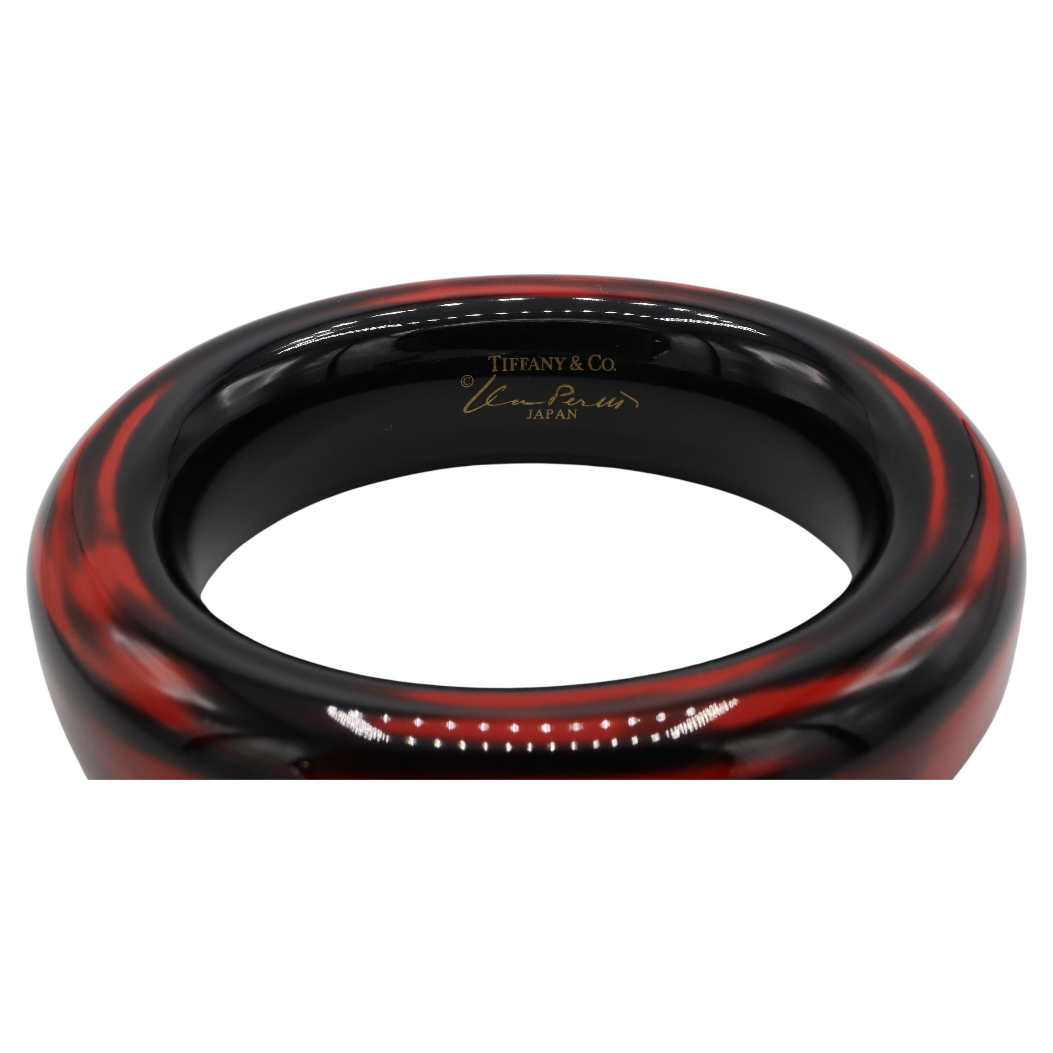 Tiffany & Co. Elsa Peretti Red & Black Lacquer Bangle Bracelet  In Excellent Condition For Sale In  Baltimore, MD