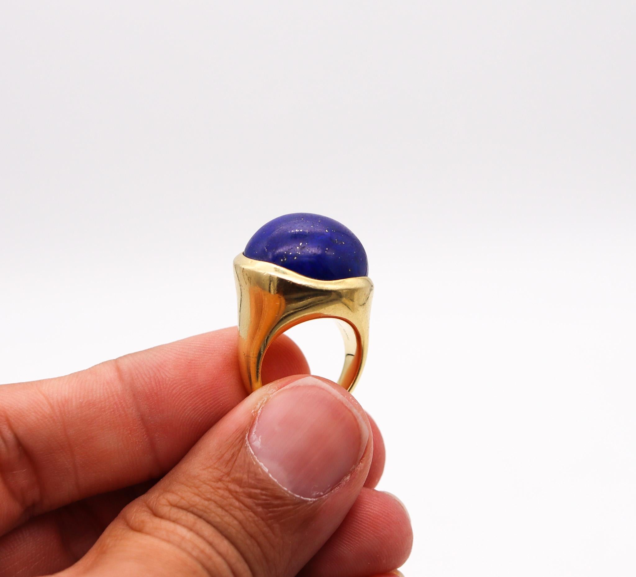 Modernist Tiffany & Co. Elsa Peretti Sculptural Ring 18kt Gold With 25.70 Cts Lapis Lazuli