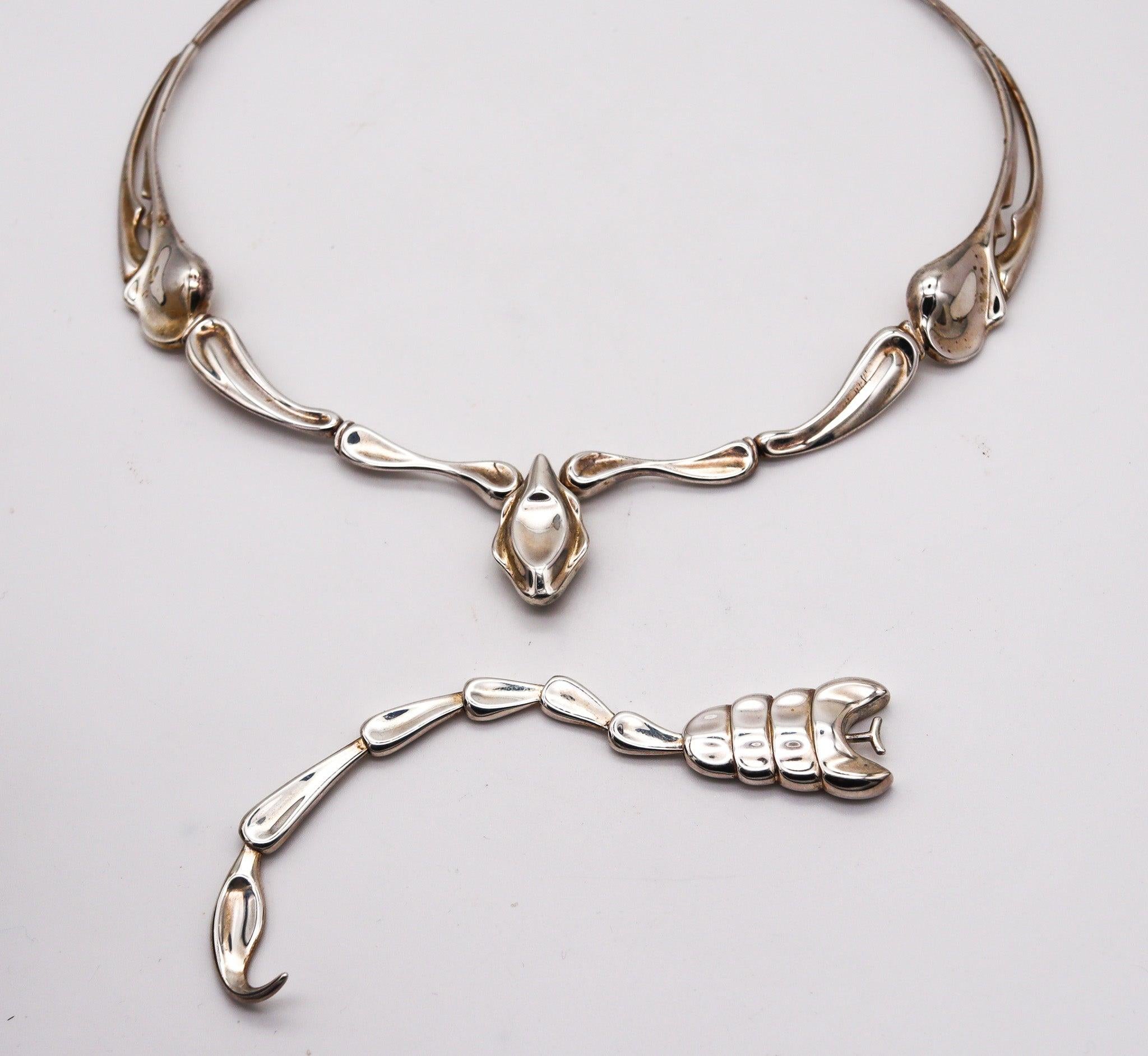 TIFFANY & CO. Elsa Peretti Collana Scorpione Scultoreo in Argento 925 in vendita 8