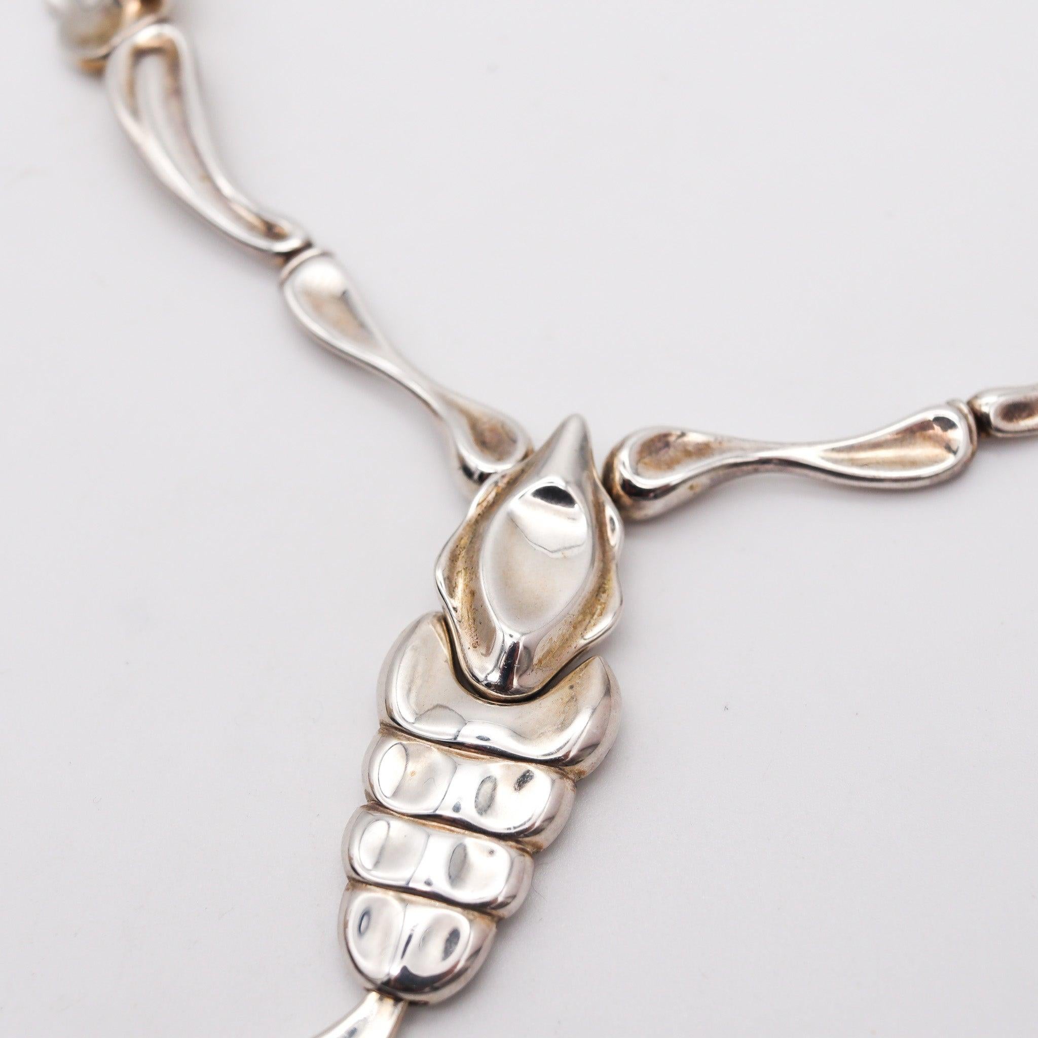 TIFFANY & CO. Elsa Peretti Collana Scorpione Scultoreo in Argento 925 In condizioni ottime in vendita a Miami, FL