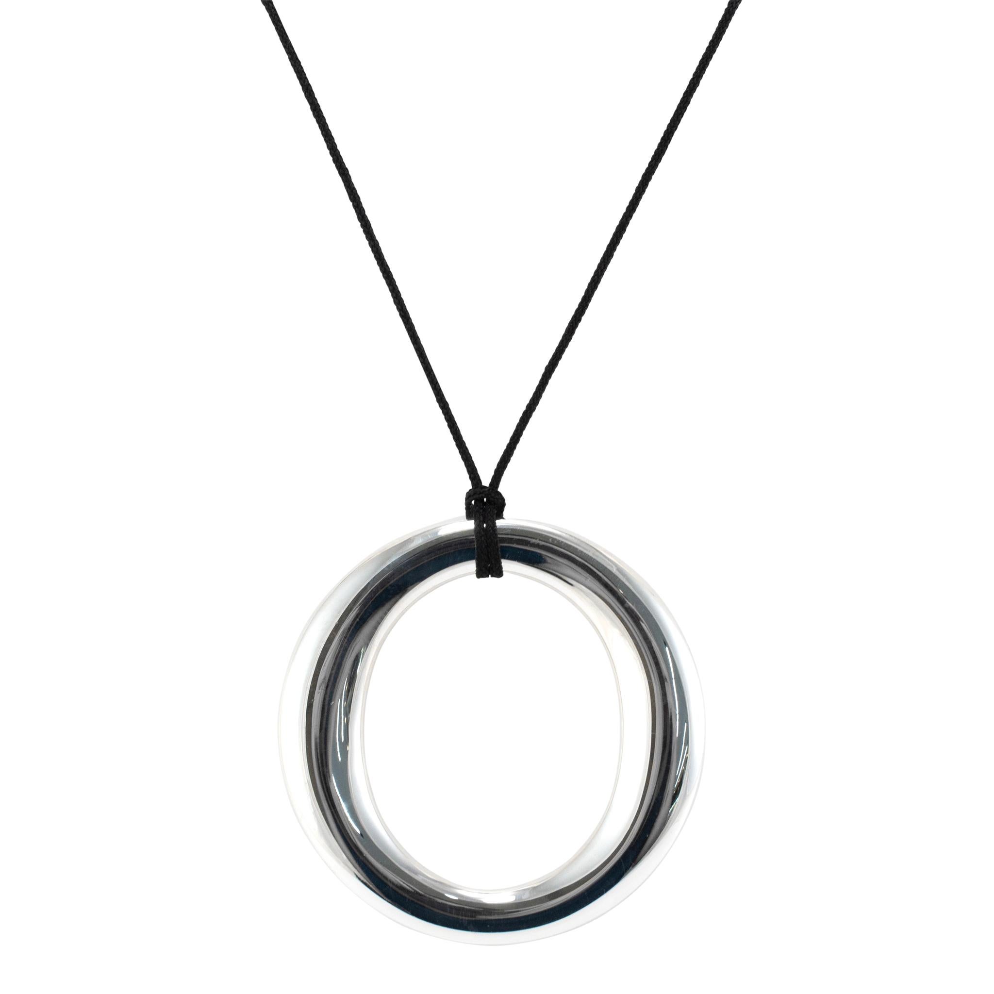 Marchio: Tiffany & Co.

Genere: Donna

Tipo di metallo: Argento 925

Lunghezza: 30,00 pollici

Larghezza: 2,00 pollici

Peso: 17,97 grammi


Collana da donna TIFFANY & CO. in argento lucido a filo unico. Inciso con 