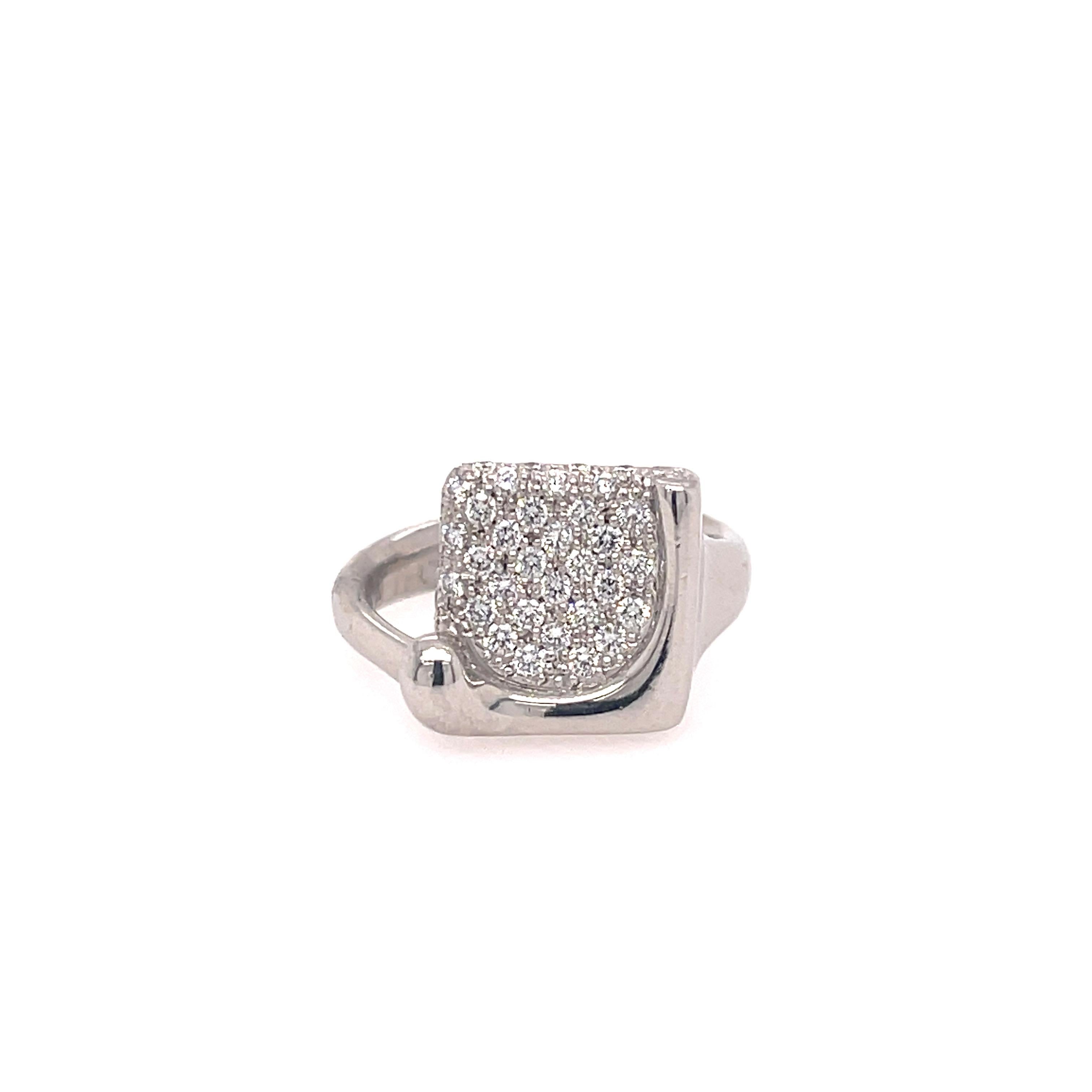 Tiffany & Co. Elsa Peretti Quadratischer Ring Platin. Der Ring ist mit 0,95 ct runden Diamanten im Brillantschliff besetzt. Fingergröße 6,25