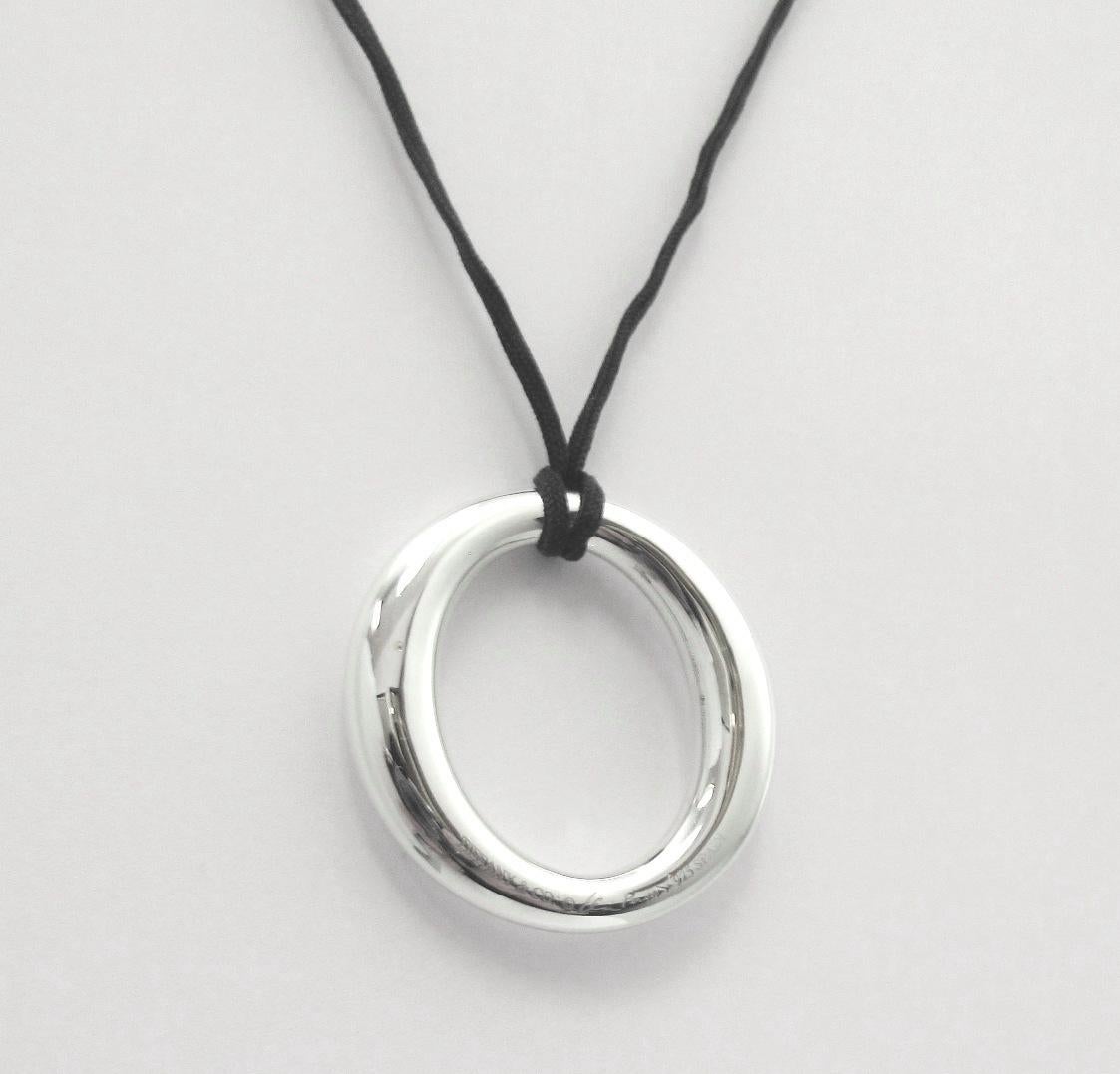 TIFFANY & Co. Elsa Peretti - Collana con ciondolo Sevillana da 35 mm in argento sterling in vendita 2