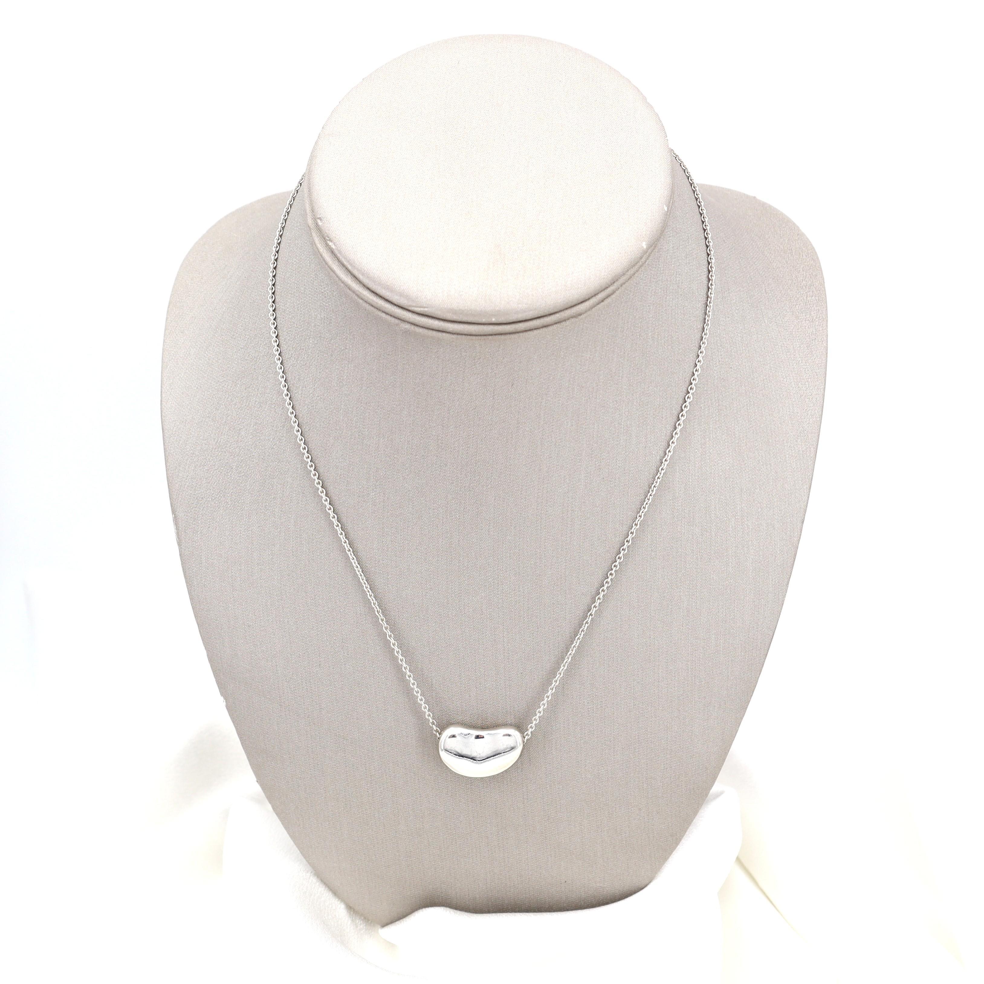 Tiffany & Co. Collier de haricots en argent Elsa Peretti en vente 4