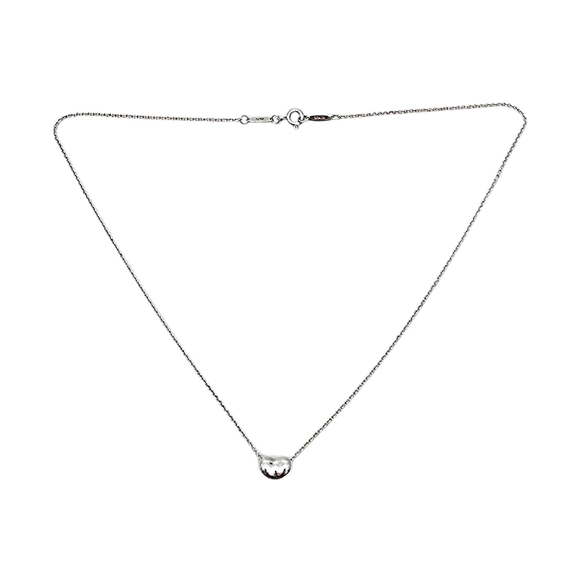 Sterling silver bean necklace by Elsa Peretti for Tiffany & Co.

Authentic Tiffany necklace featuring Elsa Peretti's bean design on a delicate thin Tiffany chain. Tiffany & Co box and pouch are not included.

Chain measures approx 16