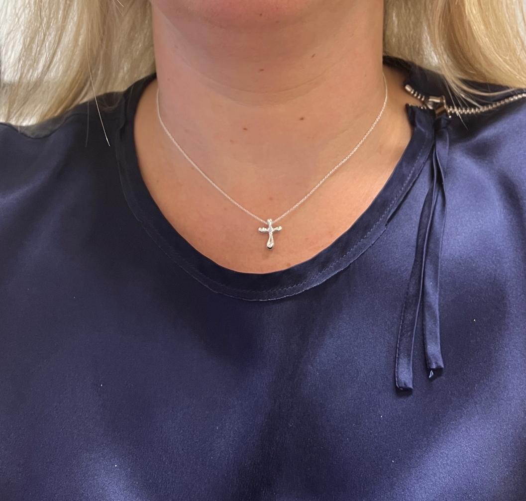 Tiffany & Co. Elsa Peretti Sterling Silver Cross Pendant Drop Necklace  In Excellent Condition In  Baltimore, MD