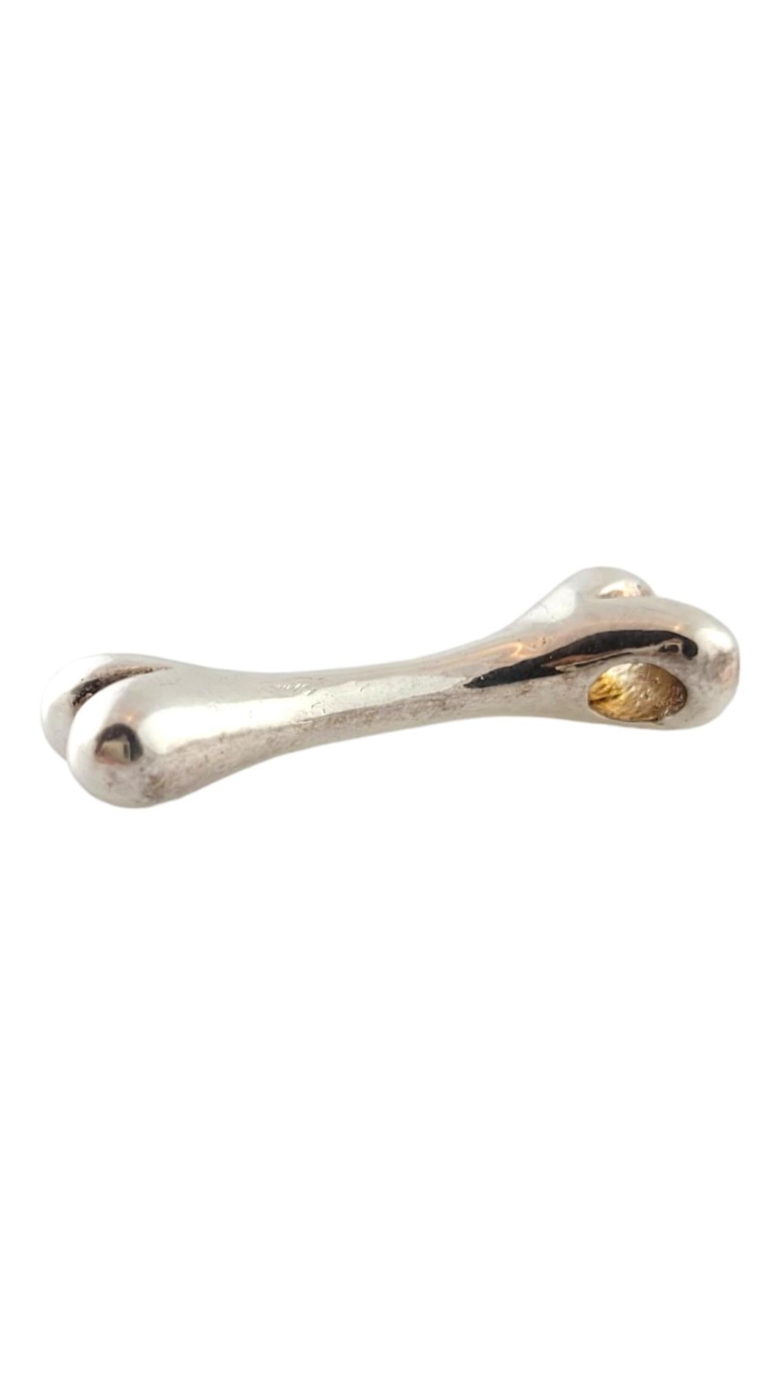 Tiffany & Co. Elsa Peretti Sterling Silver Dog Bone Pendant

This gorgeous dog bone pendant by amazing designer Tiffany & Co. was crafted from sterling silver and would look stunning on a matching chain!

Size: 34.34mm X 11.26mm X 7.15mm

Weight: