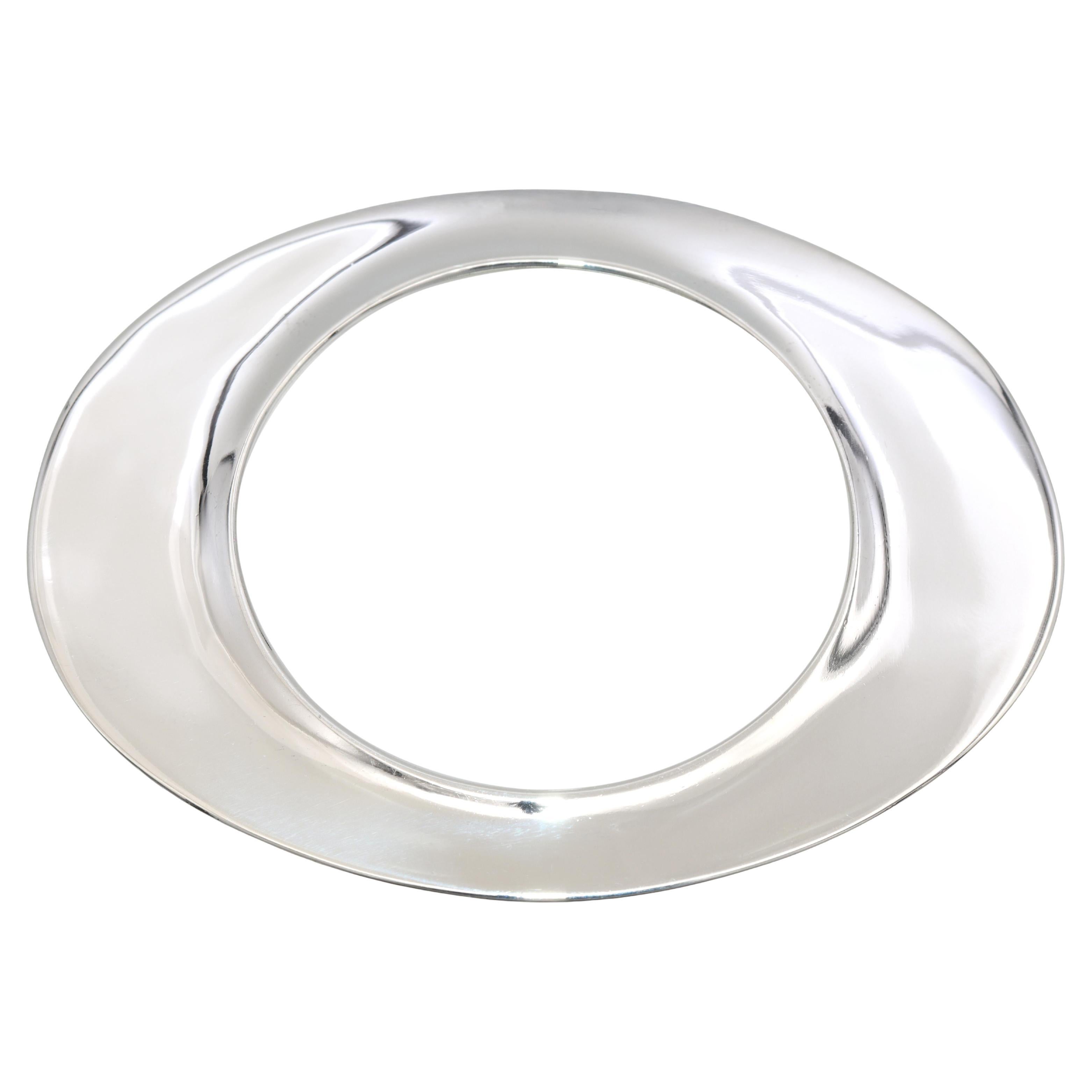 Tiffany 
Co. Bracciale aperto Flying Saucer di Elsa Peretti in argento sterling