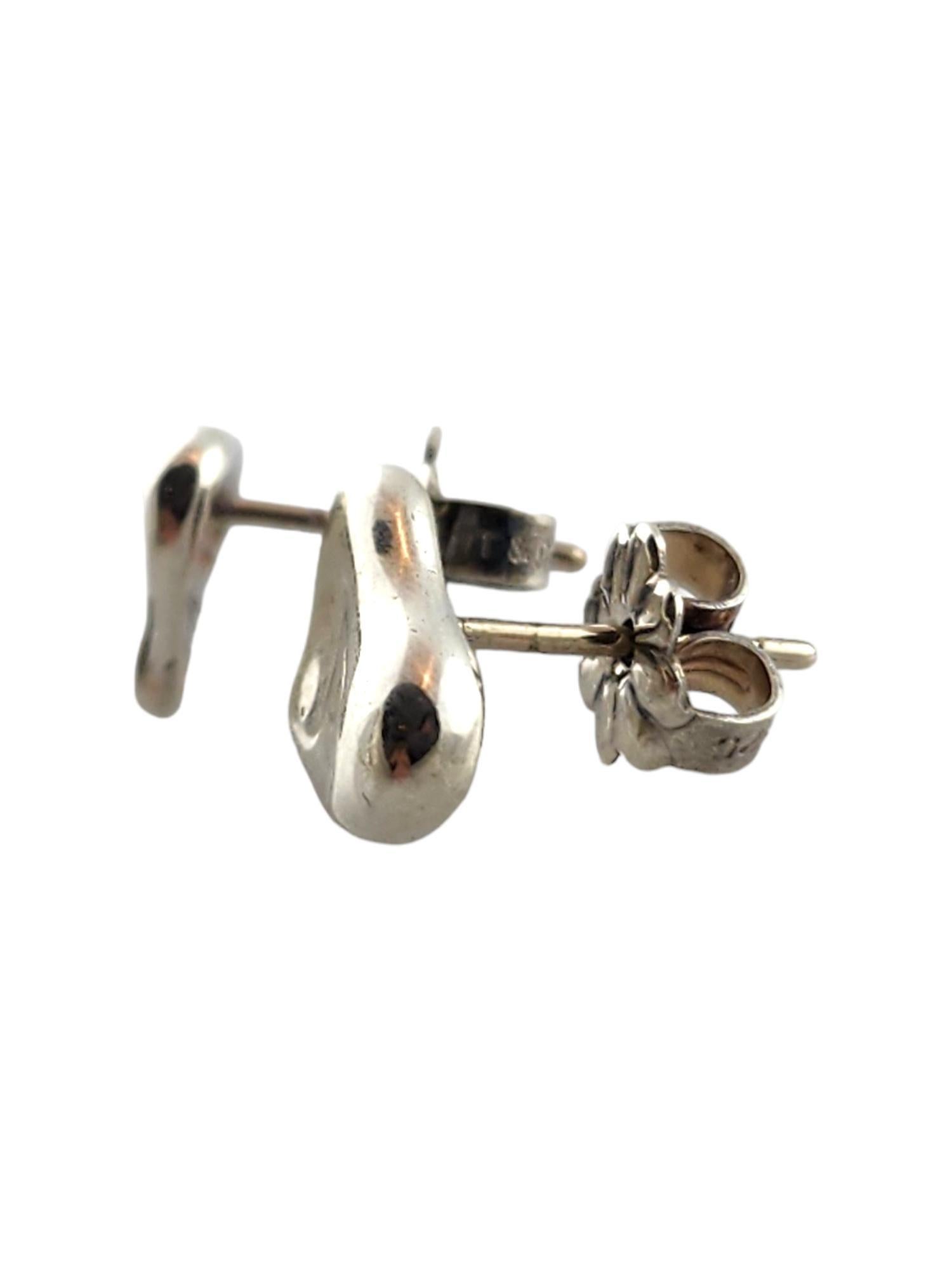 Tiffany & Co Elsa Peretti Sterling Silver Full Heart Earrings #18318 In Good Condition In Washington Depot, CT