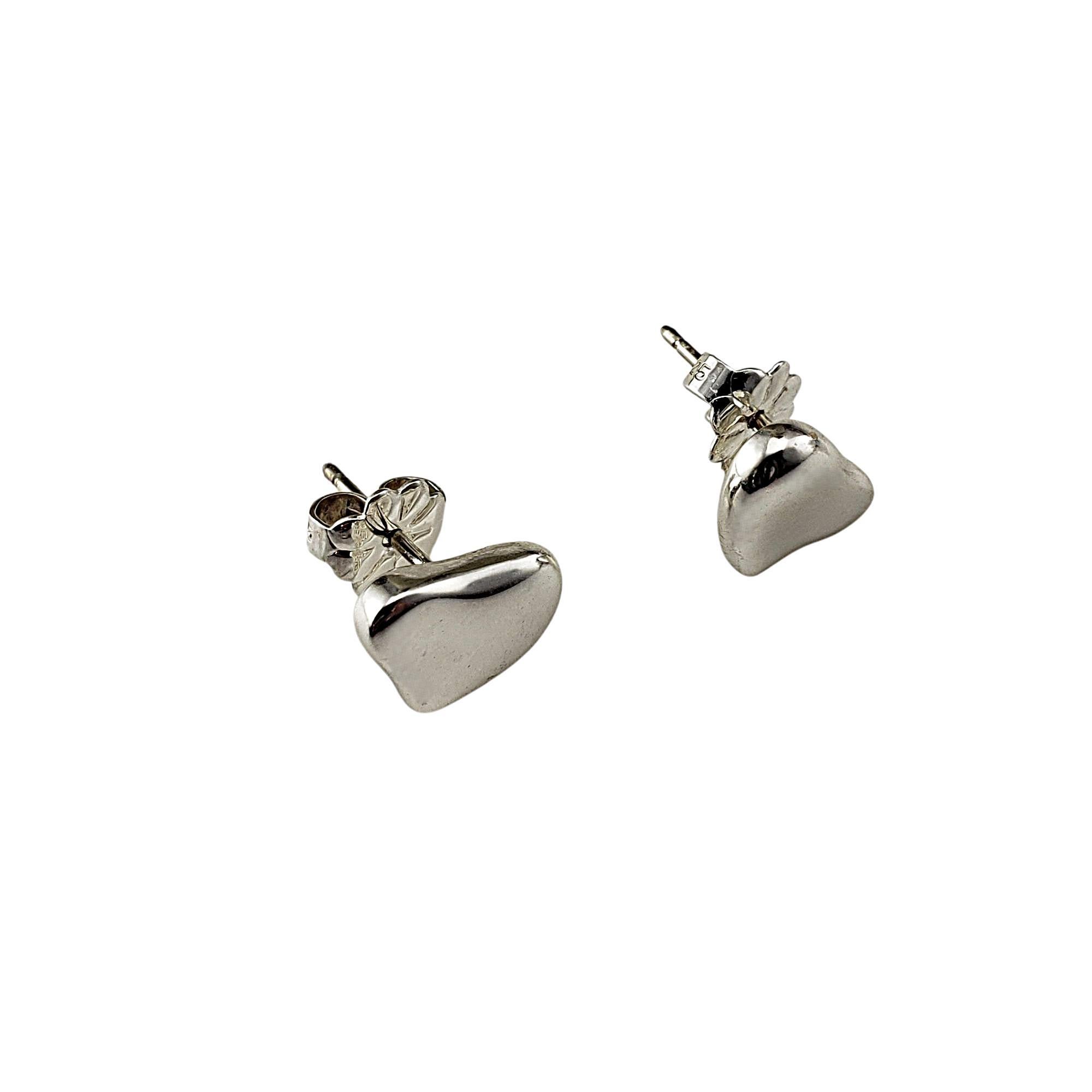 Tiffany & Co. Elsa Peretti Orecchini a cuore pieno in argento Sterling #21546 In condizioni buone in vendita a Washington Depot, CT