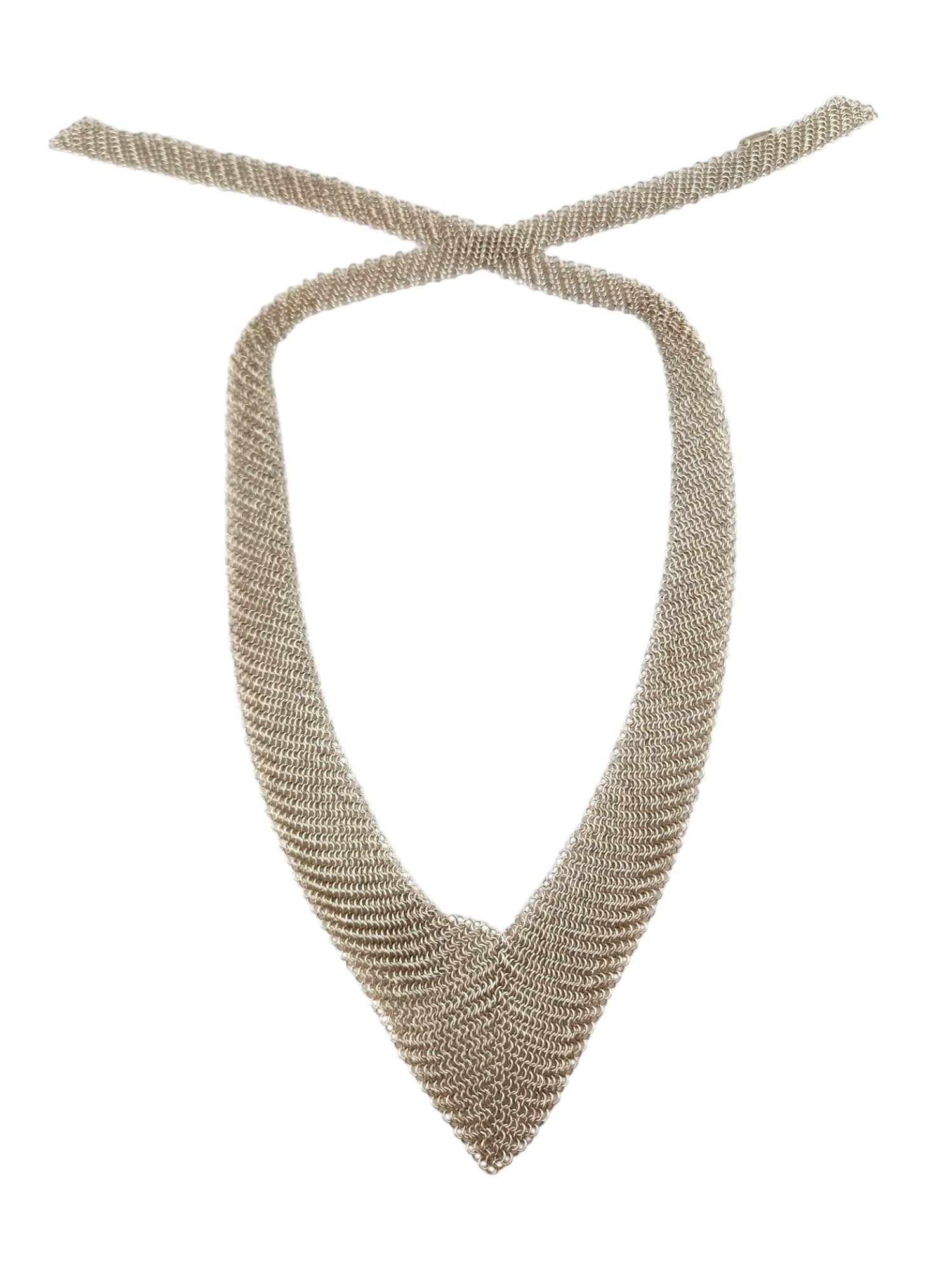 Tiffany & Co. Elsa Peretti Sterling Silver Mesh Bib Necklace 

This gorgeous mesh bib necklace by amazing designer Tiffany & Co was meticulously crafted from sterling silver and is going to look stunning on anybody!

Length: 25 3/4