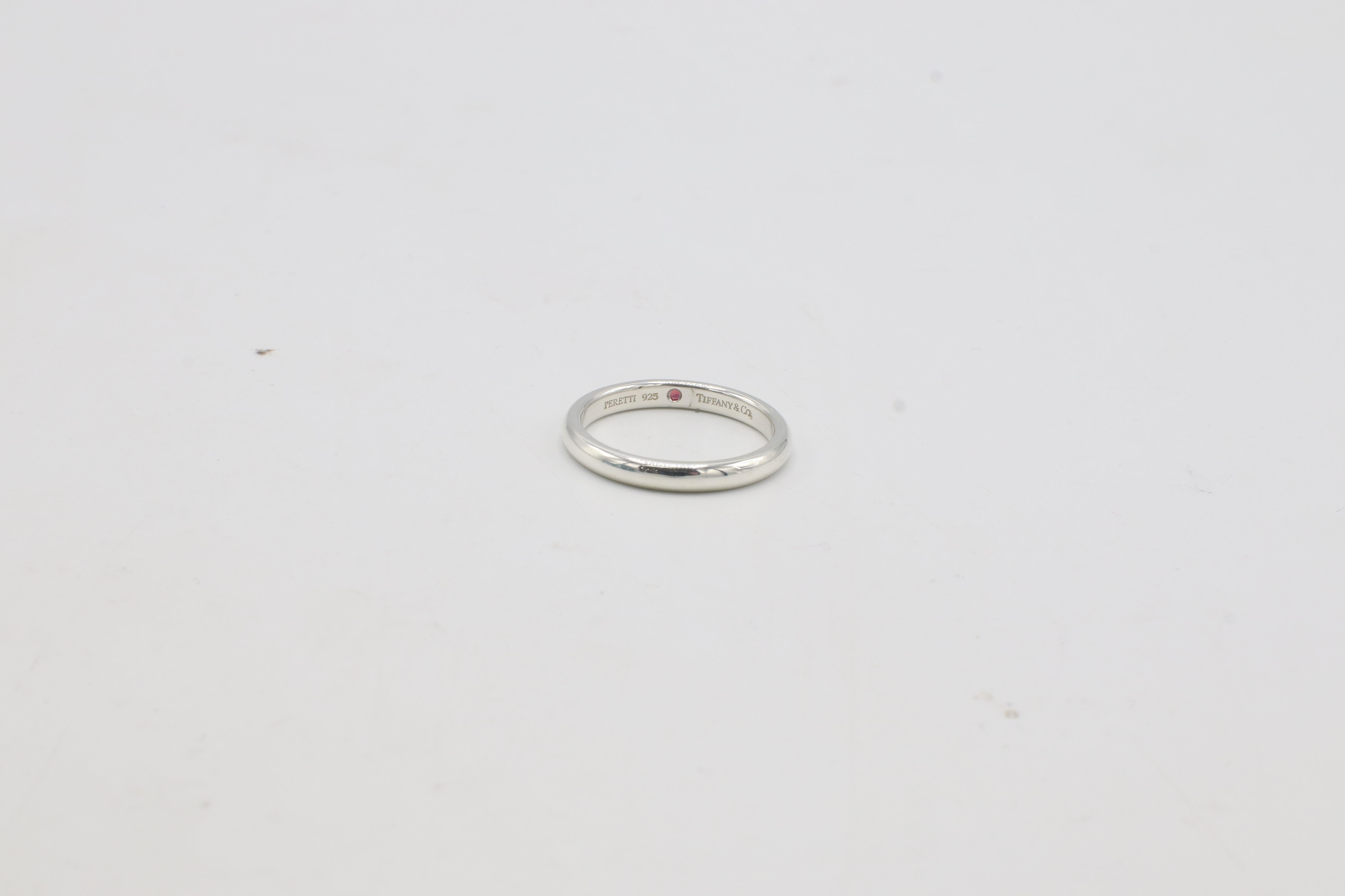 Tiffany & Co. Elsa Peretti Sterling Silver Natural Ruby Inlay Band Ring Pour femmes en vente