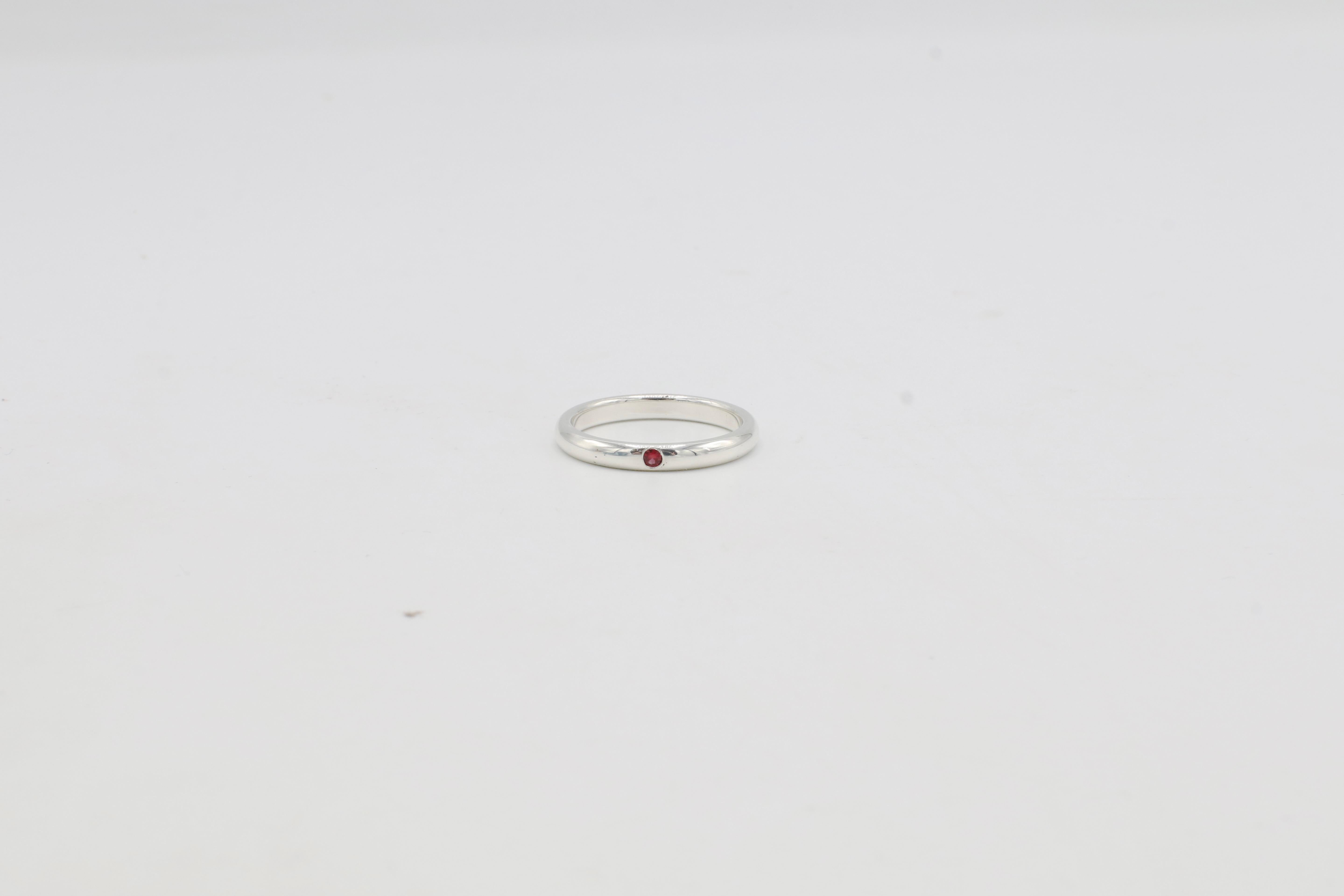 Tiffany & Co. Elsa Peretti Sterling Silver Natural Ruby Inlay Band Ring en vente 1