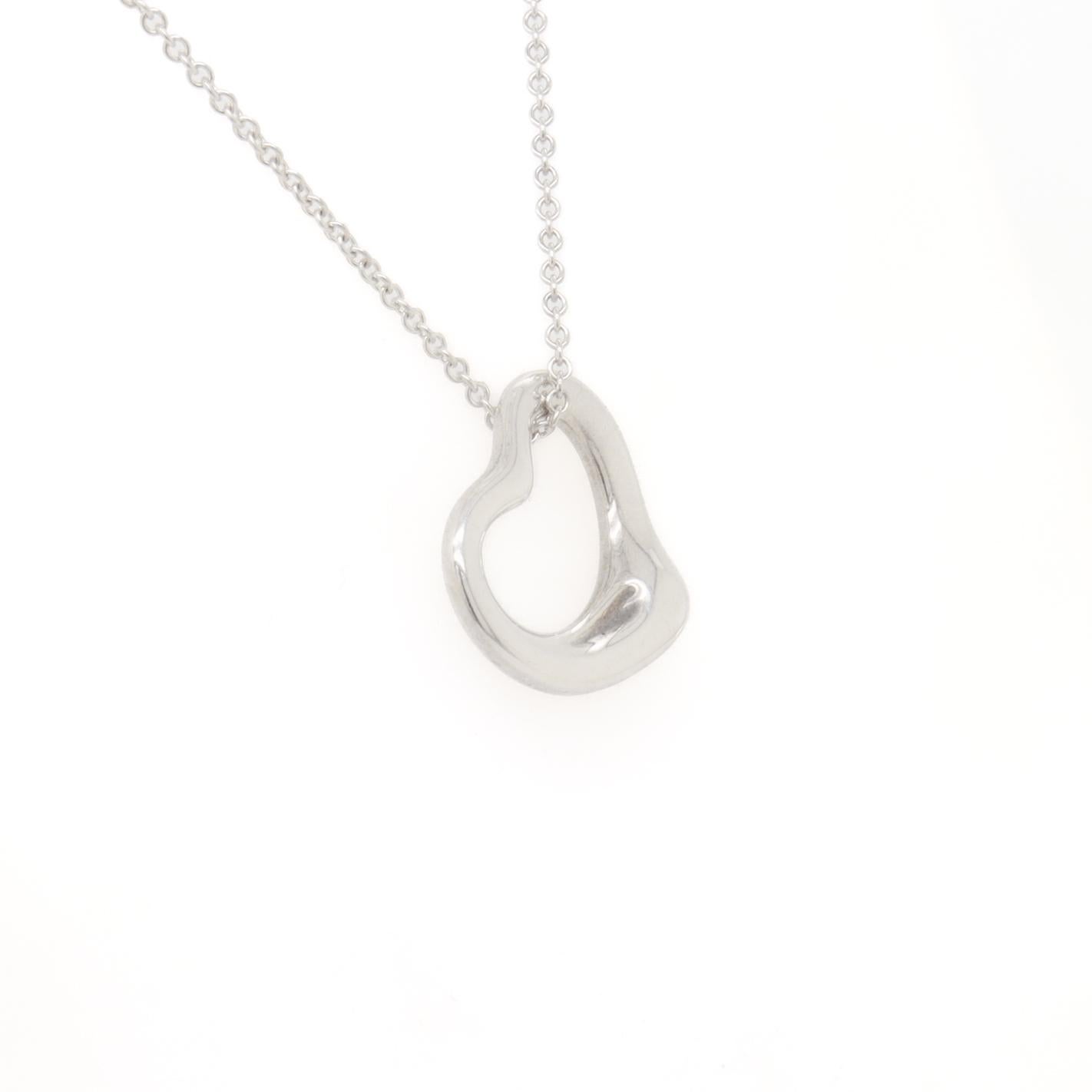Tiffany & Co. Collana con ciondolo a cuore aperto di Elsa Peretti in argento sterling in vendita 5